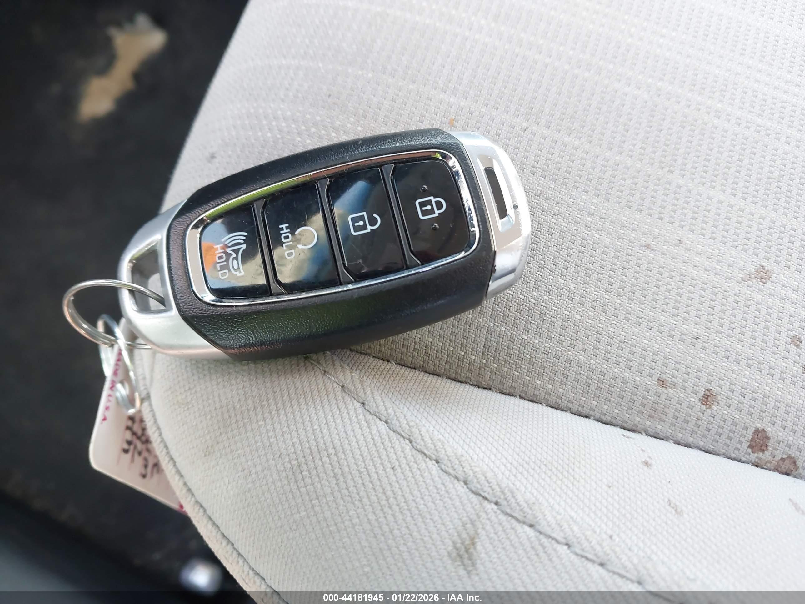 HYUNDAI KONA image 11