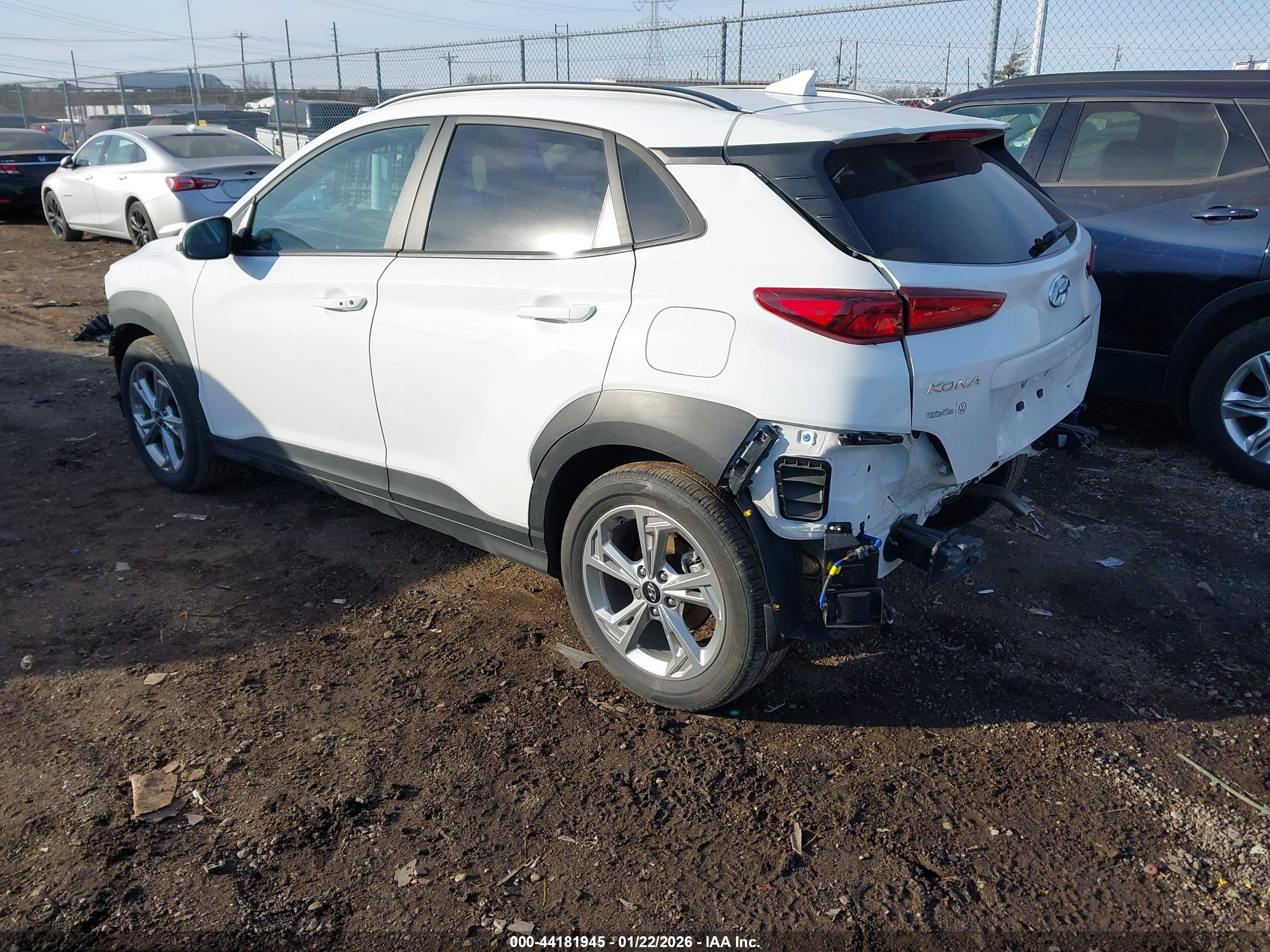 HYUNDAI KONA image 3