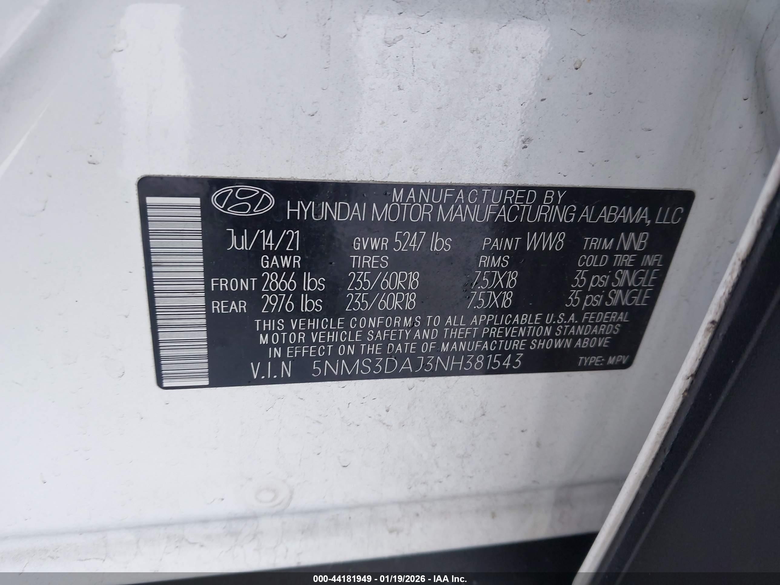 HYUNDAI SANTA image 9