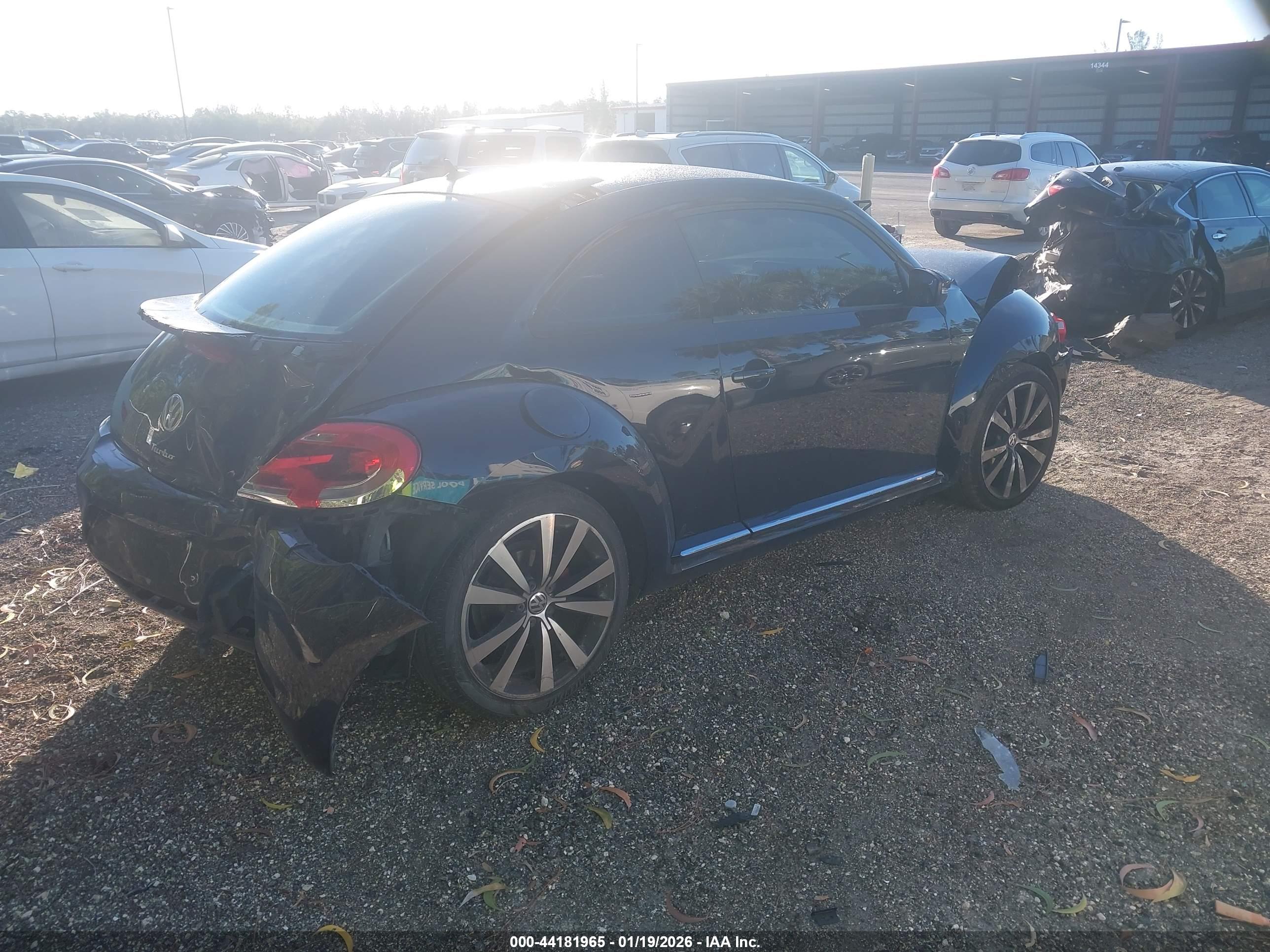 VOLKSWAGEN BEETLE image 4