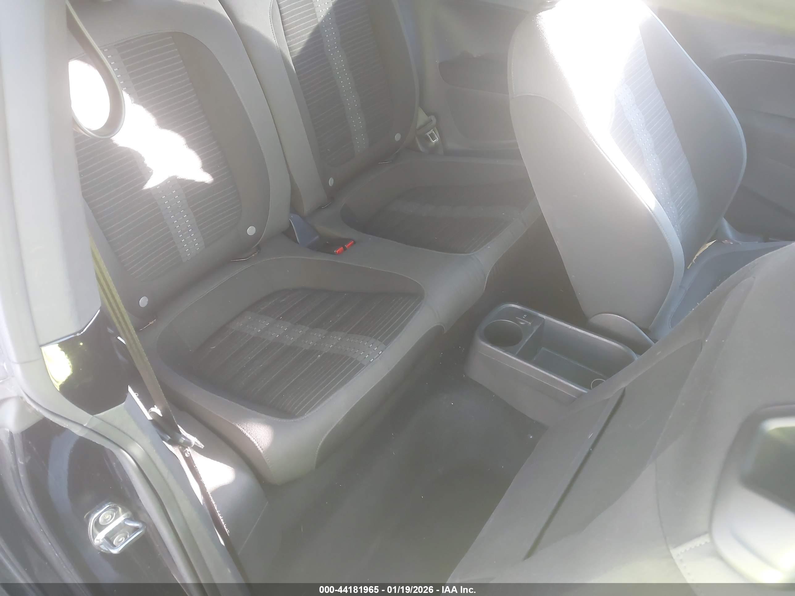 VOLKSWAGEN BEETLE image 8