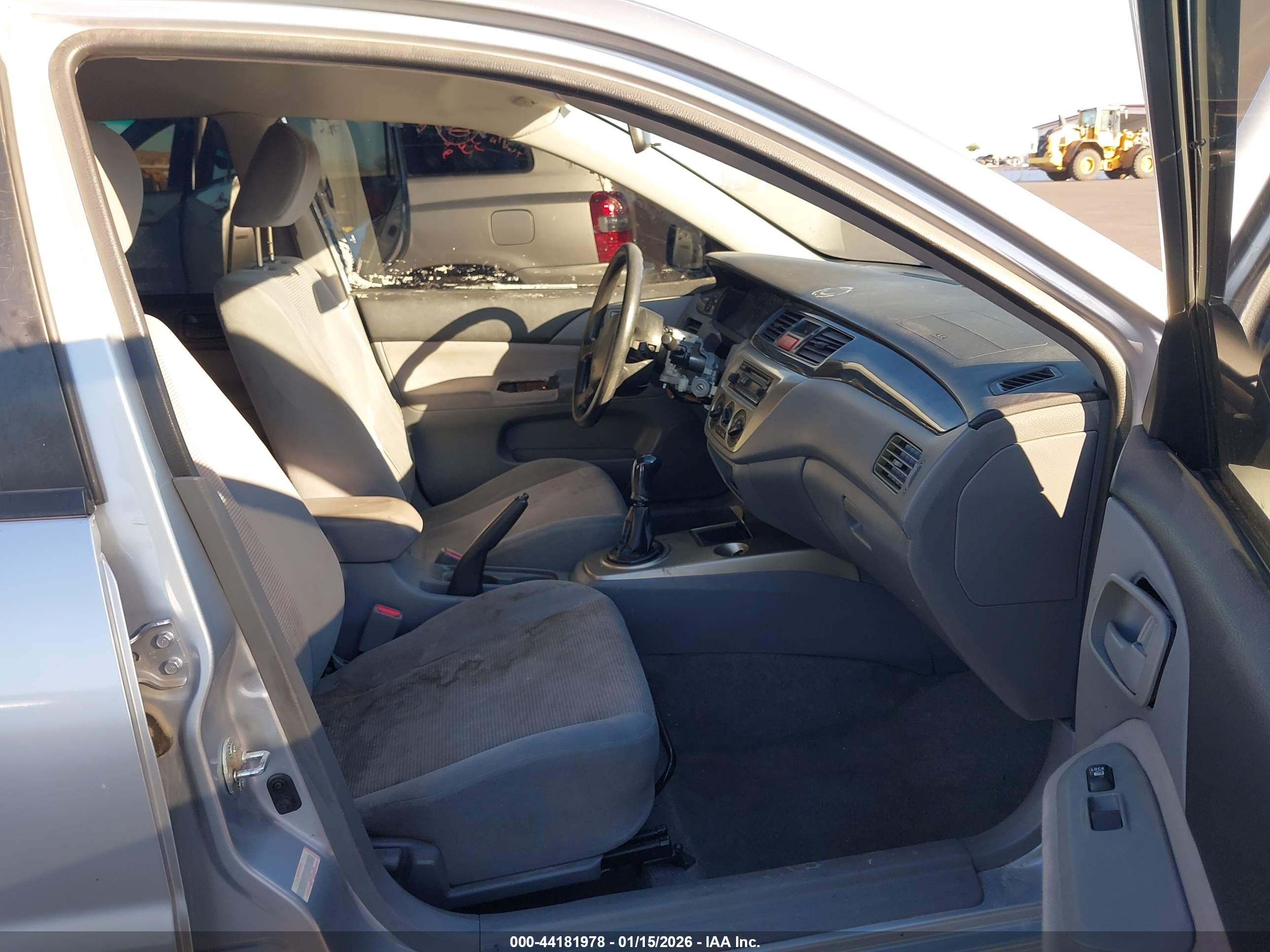 MITSUBISHI LANCER image 5