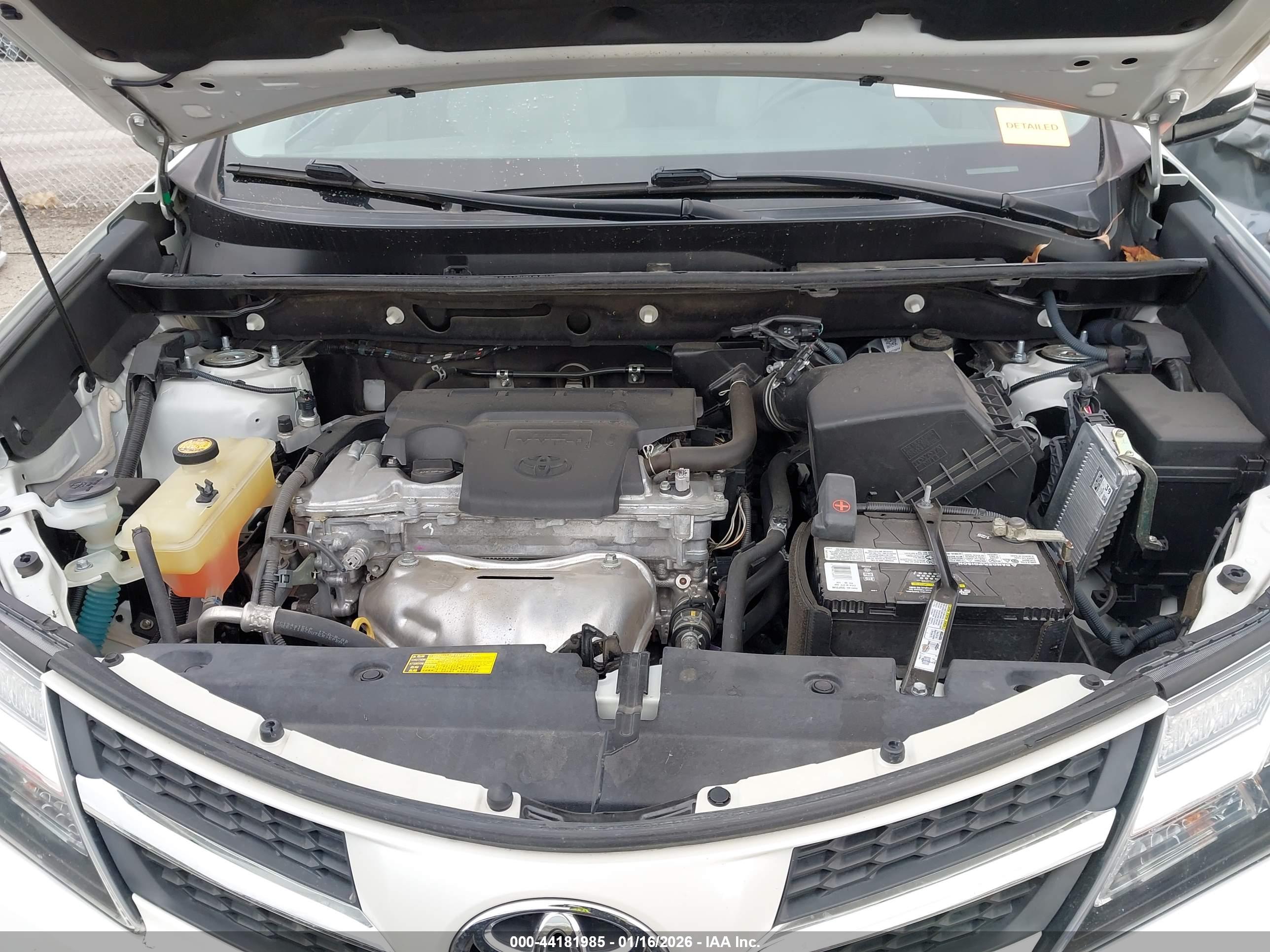 TOYOTA RAV4 image 10