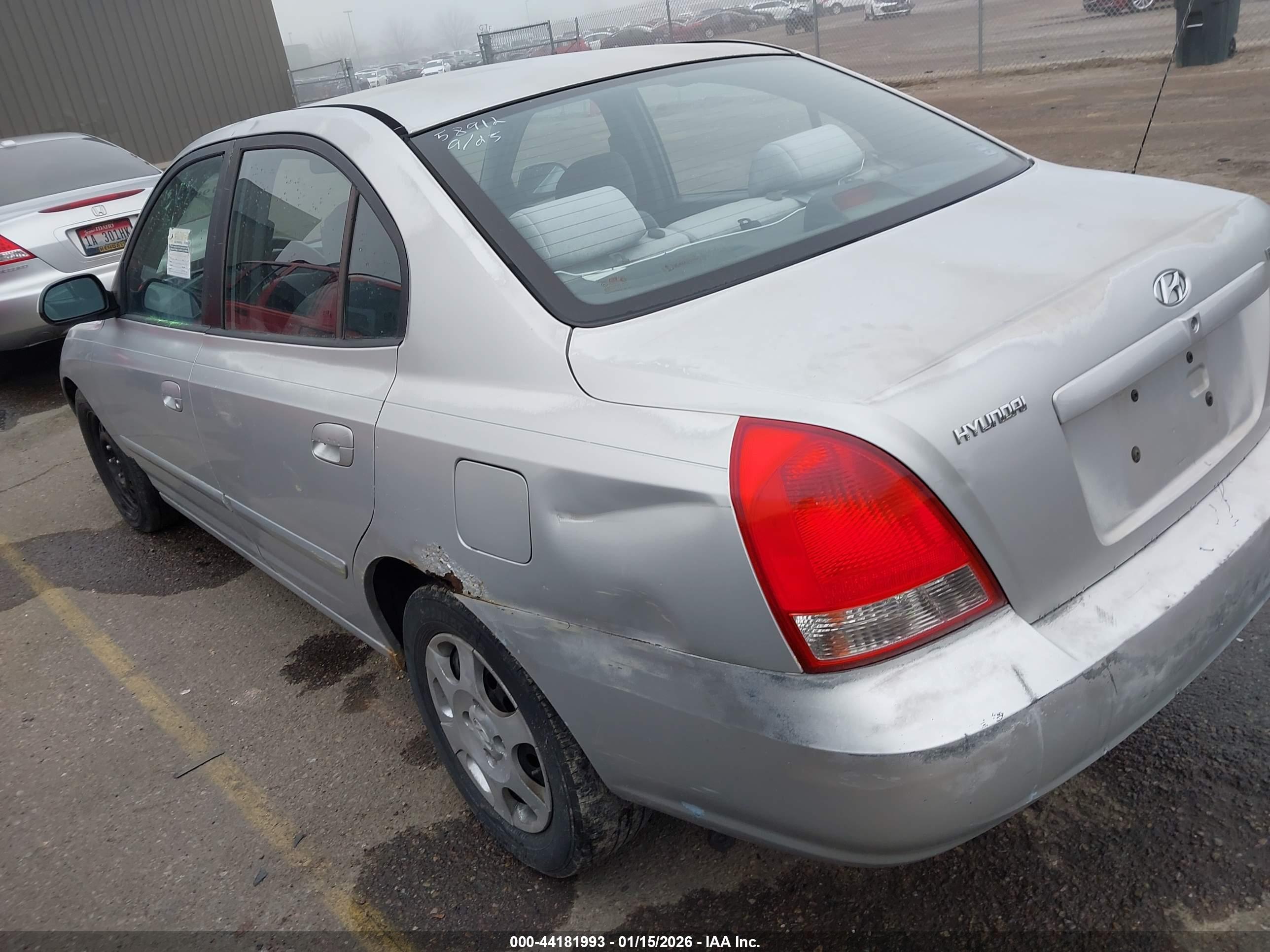 HYUNDAI ELANTRA image 3