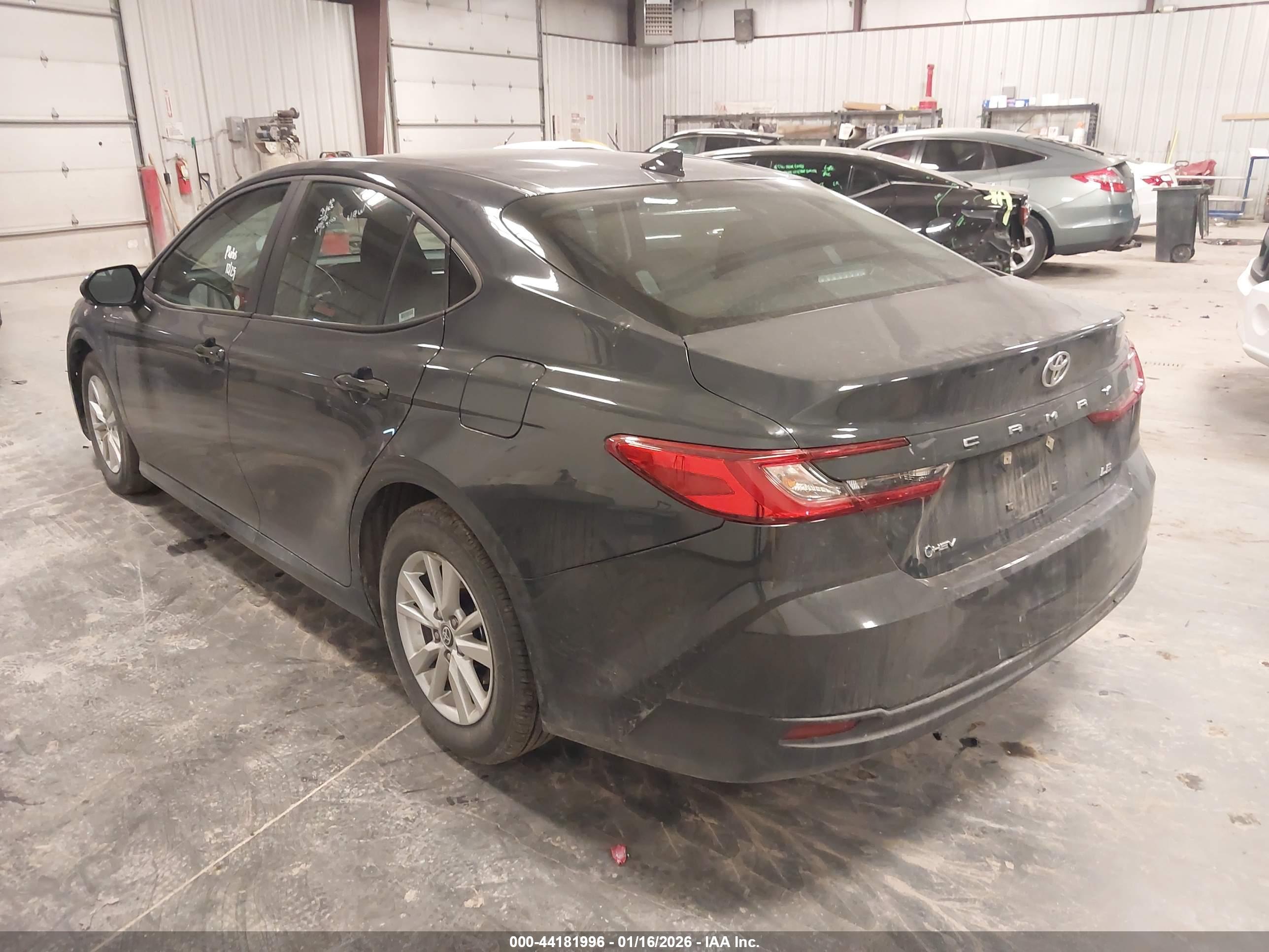 TOYOTA CAMRY image 3