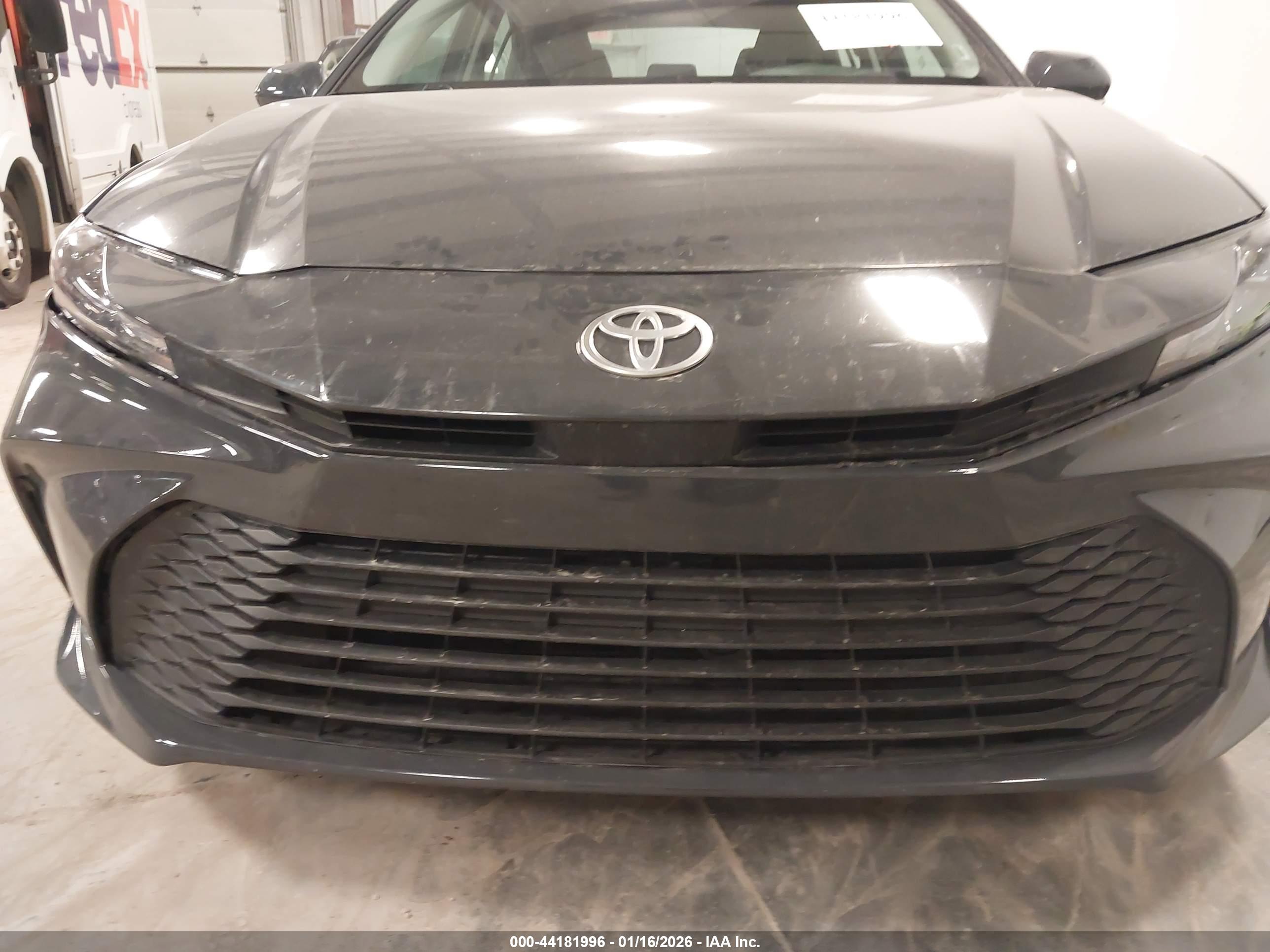 TOYOTA CAMRY image 6