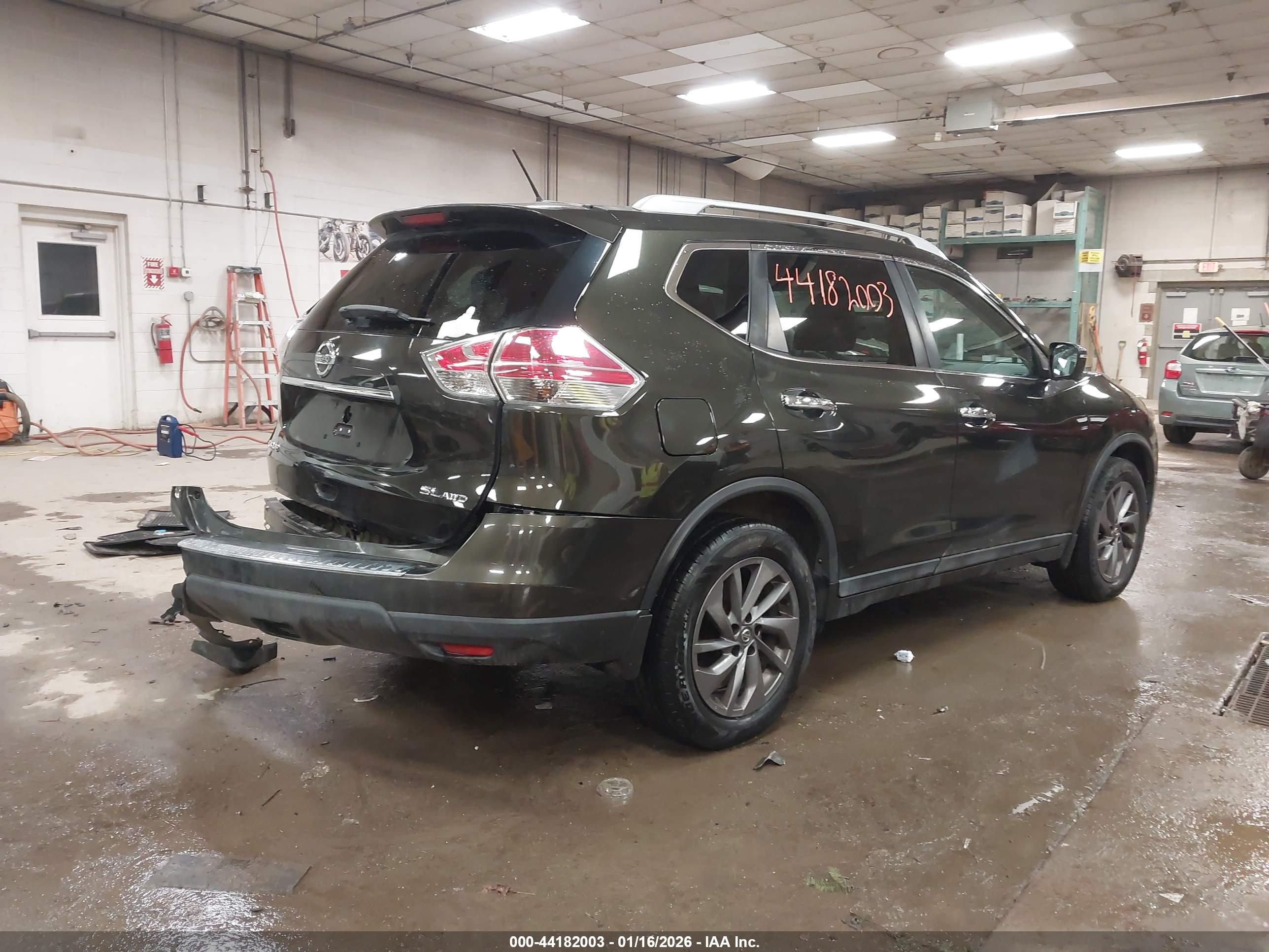 NISSAN ROGUE image 4