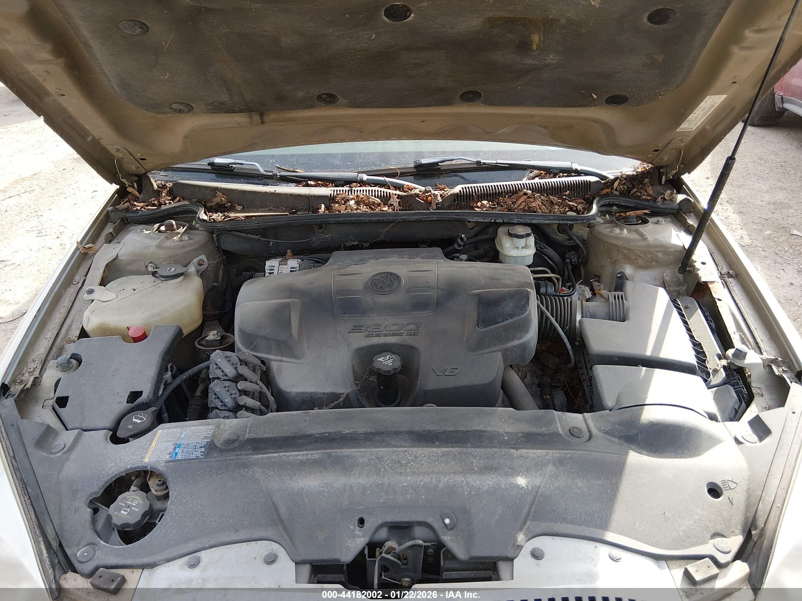 BUICK LUCERNE image 10