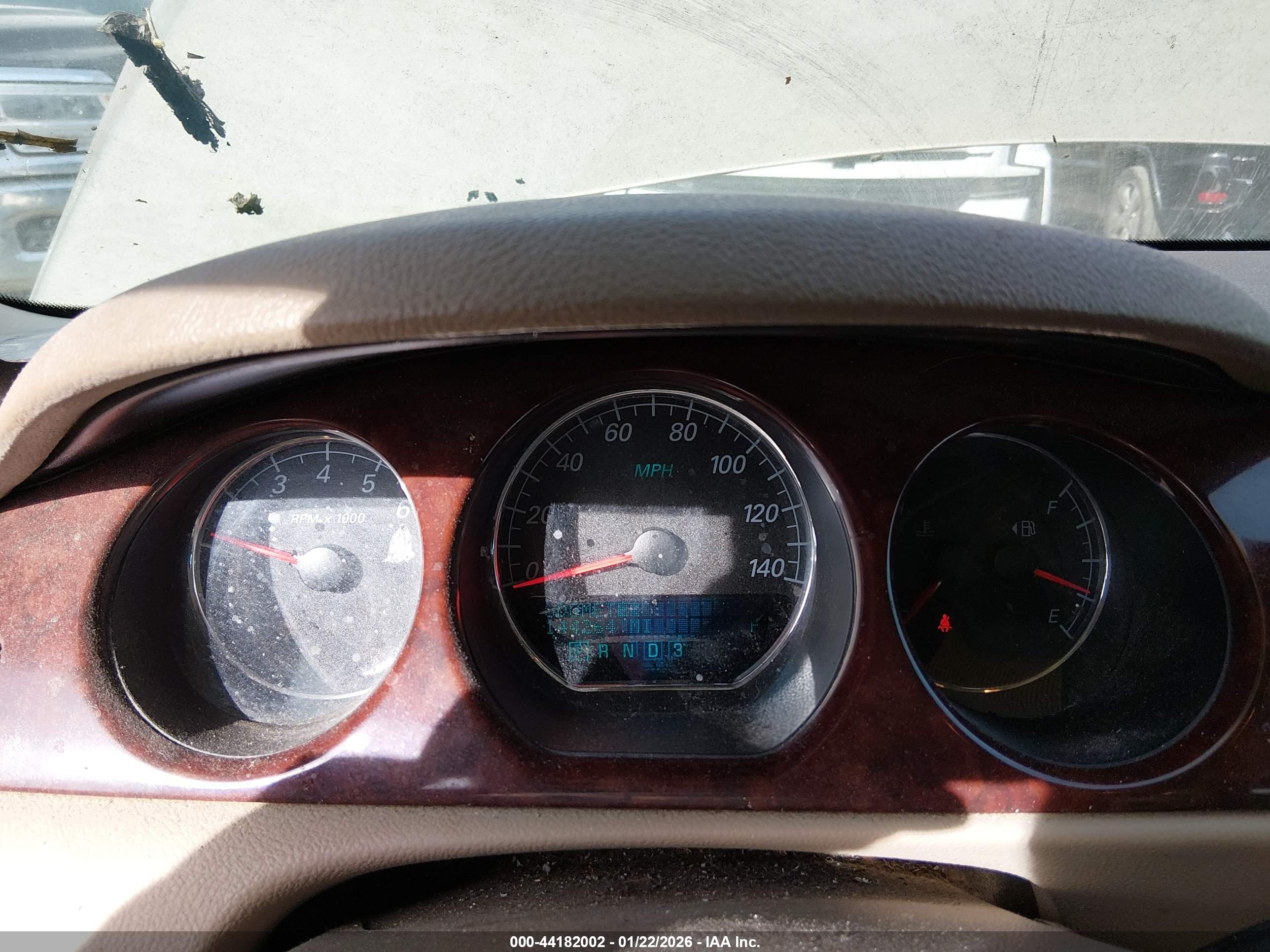 BUICK LUCERNE image 7