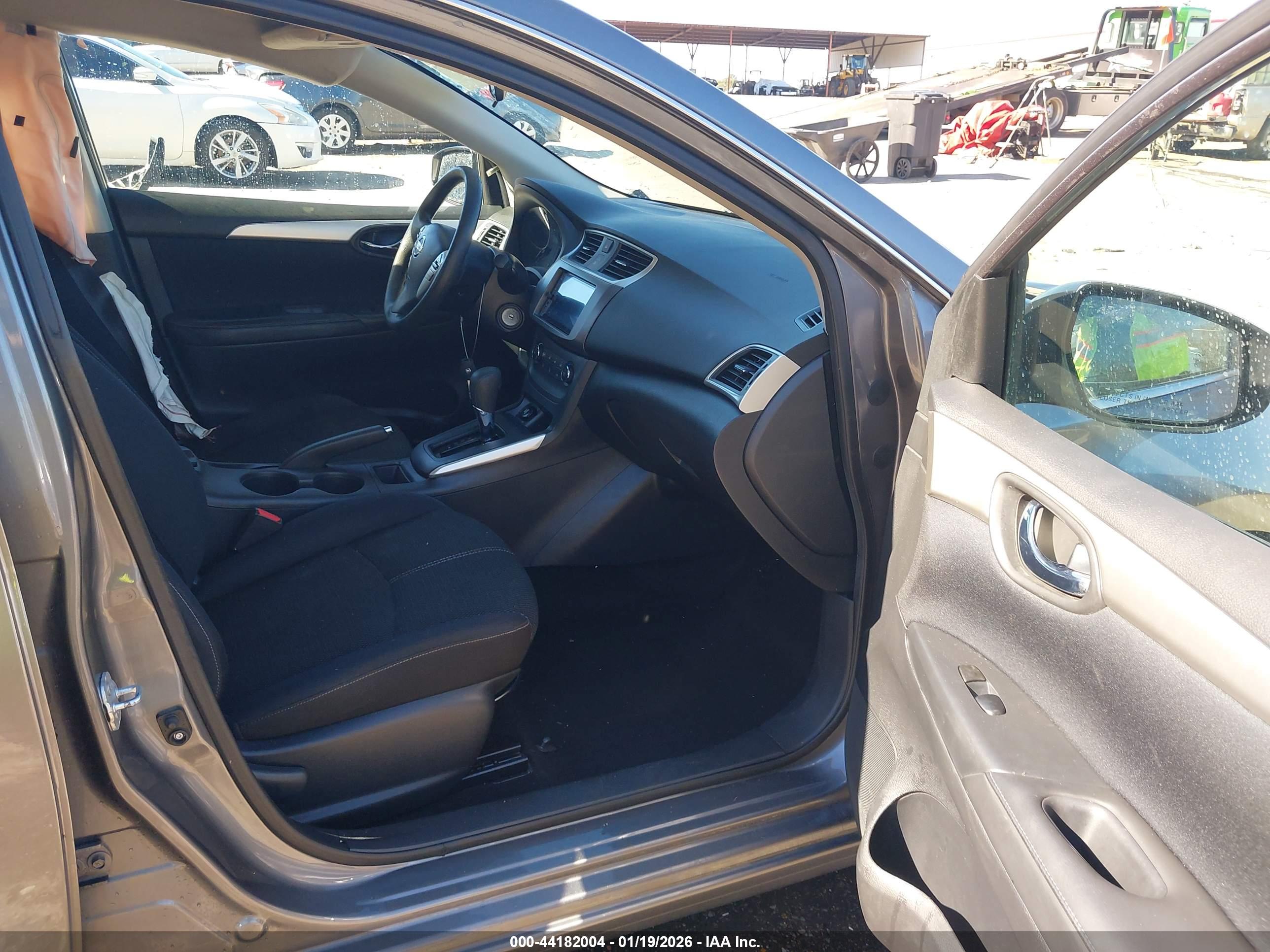 NISSAN SENTRA image 5