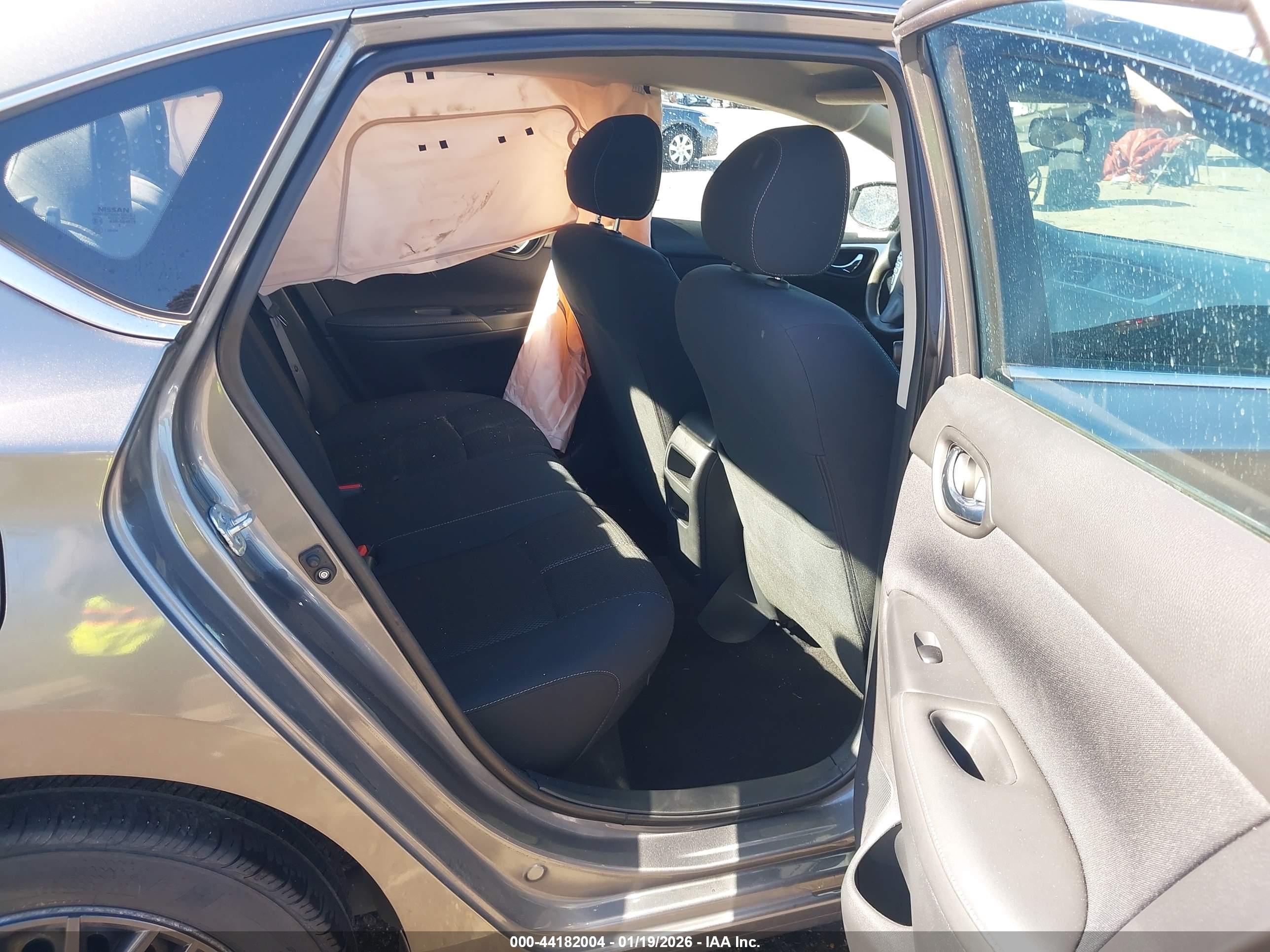 NISSAN SENTRA image 8