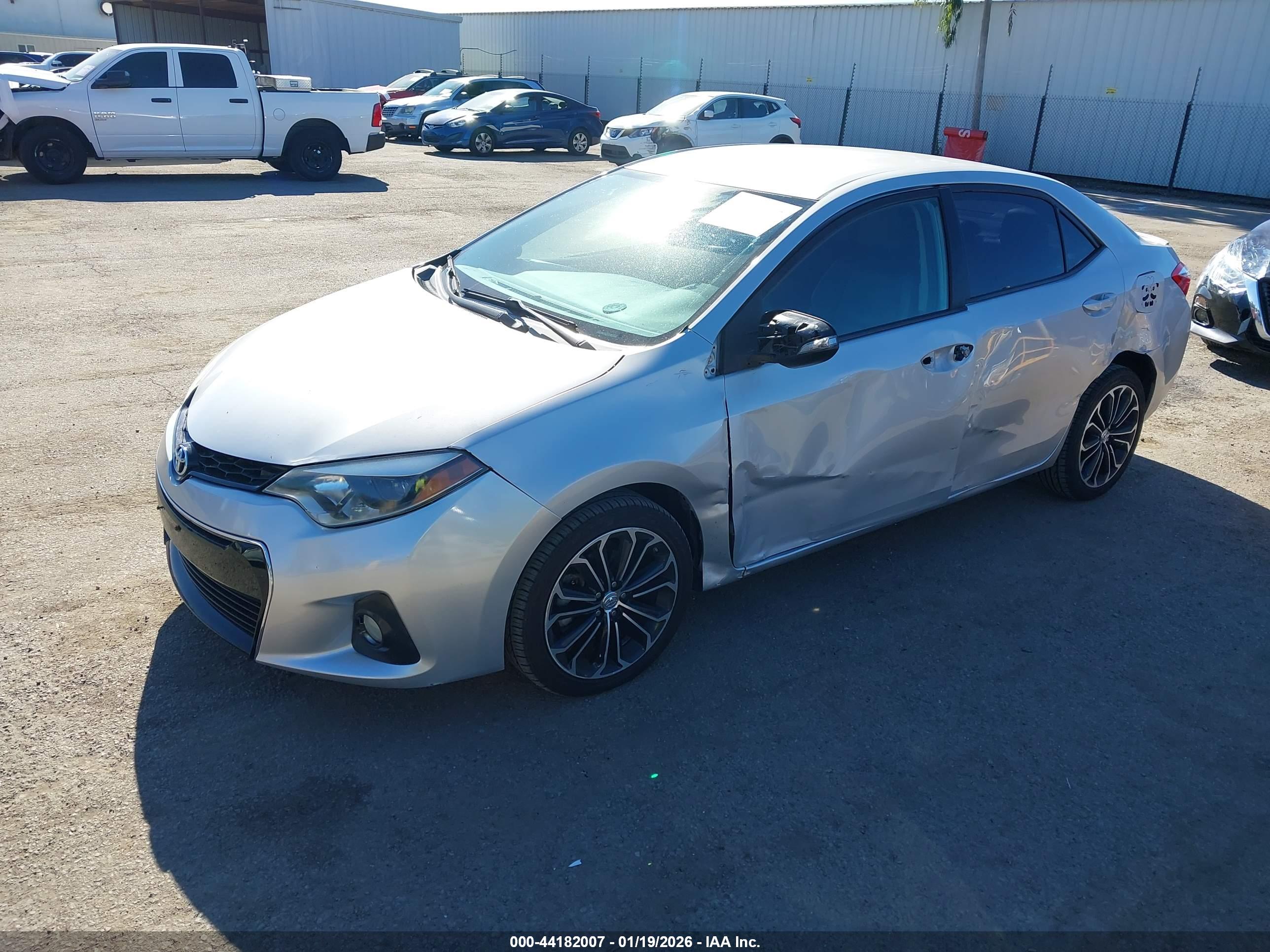 TOYOTA COROLLA image 2