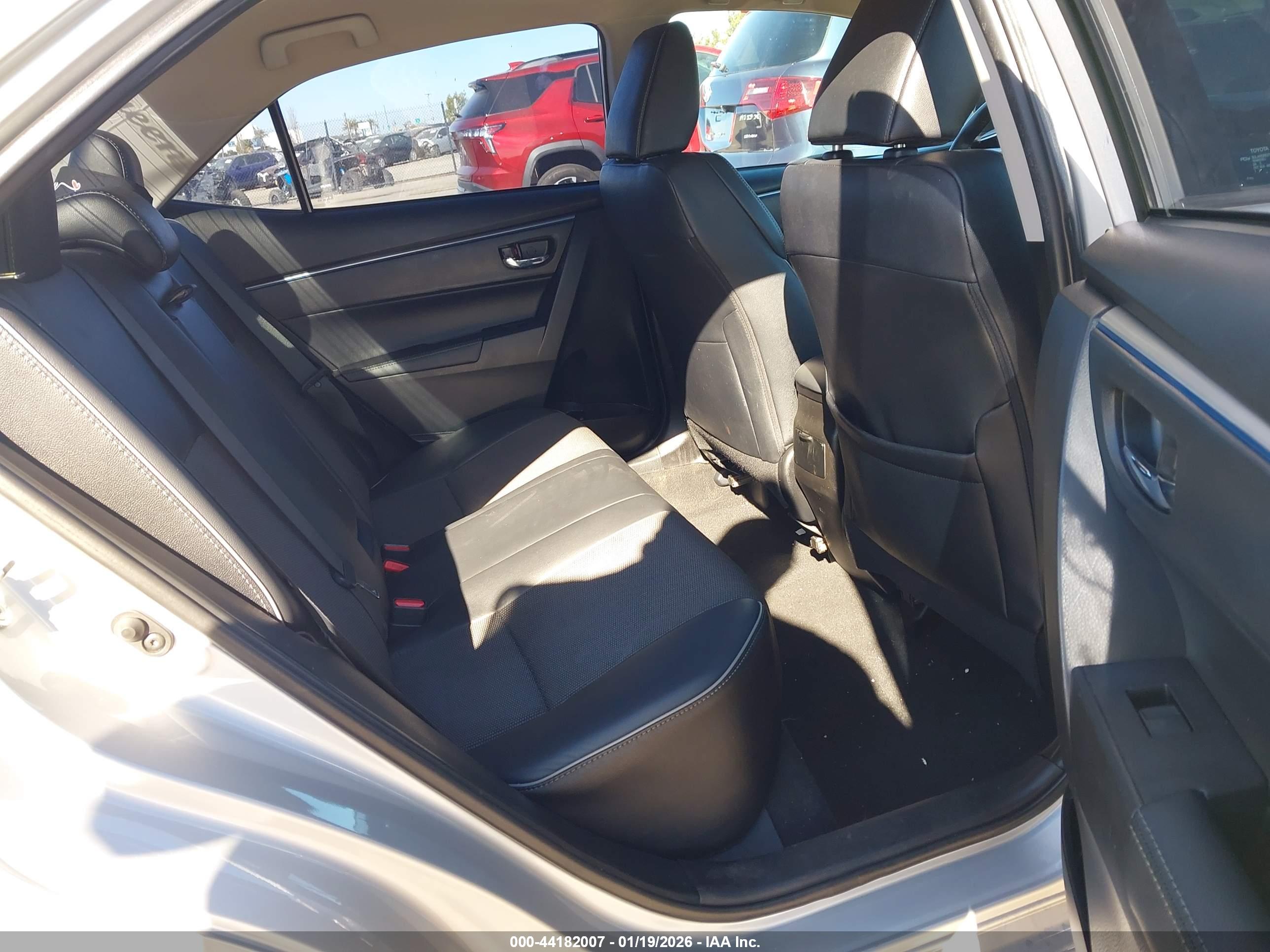 TOYOTA COROLLA image 8