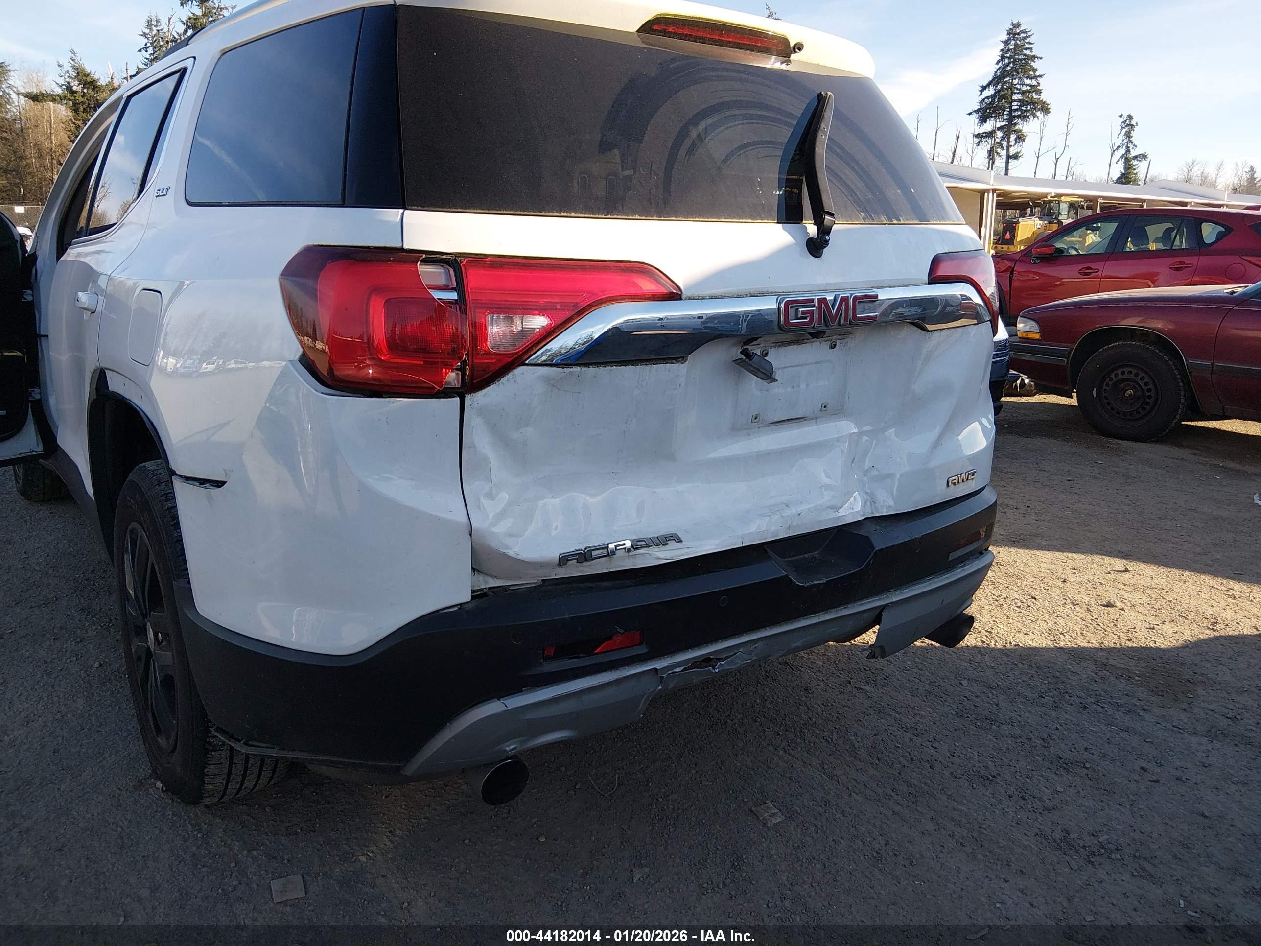GMC ACADIA image 6