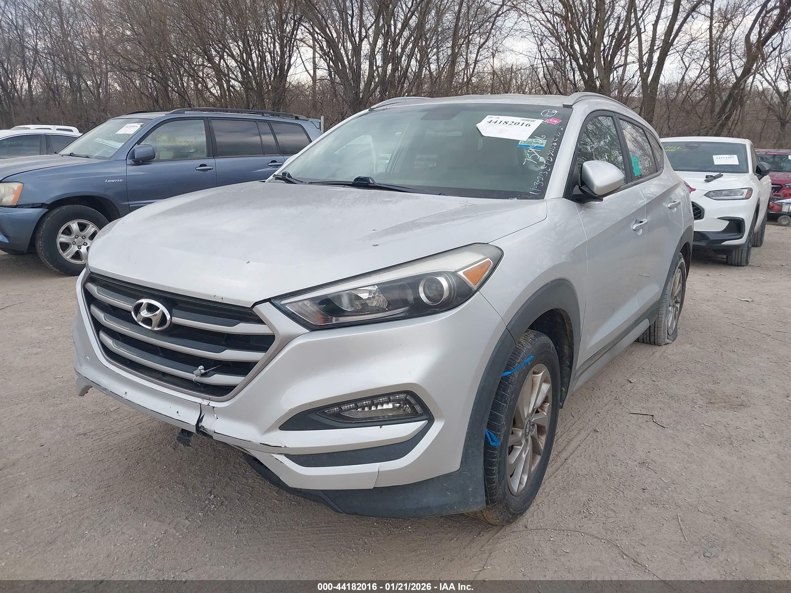 HYUNDAI TUCSON image 2