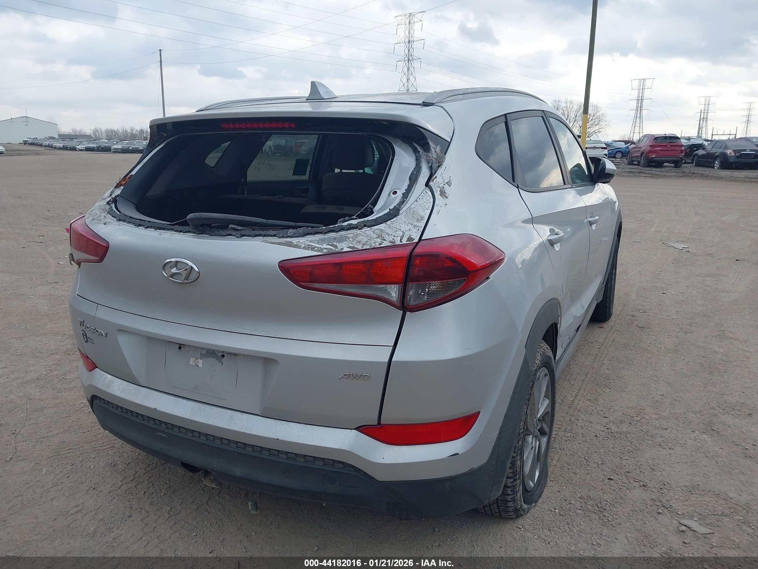HYUNDAI TUCSON image 4