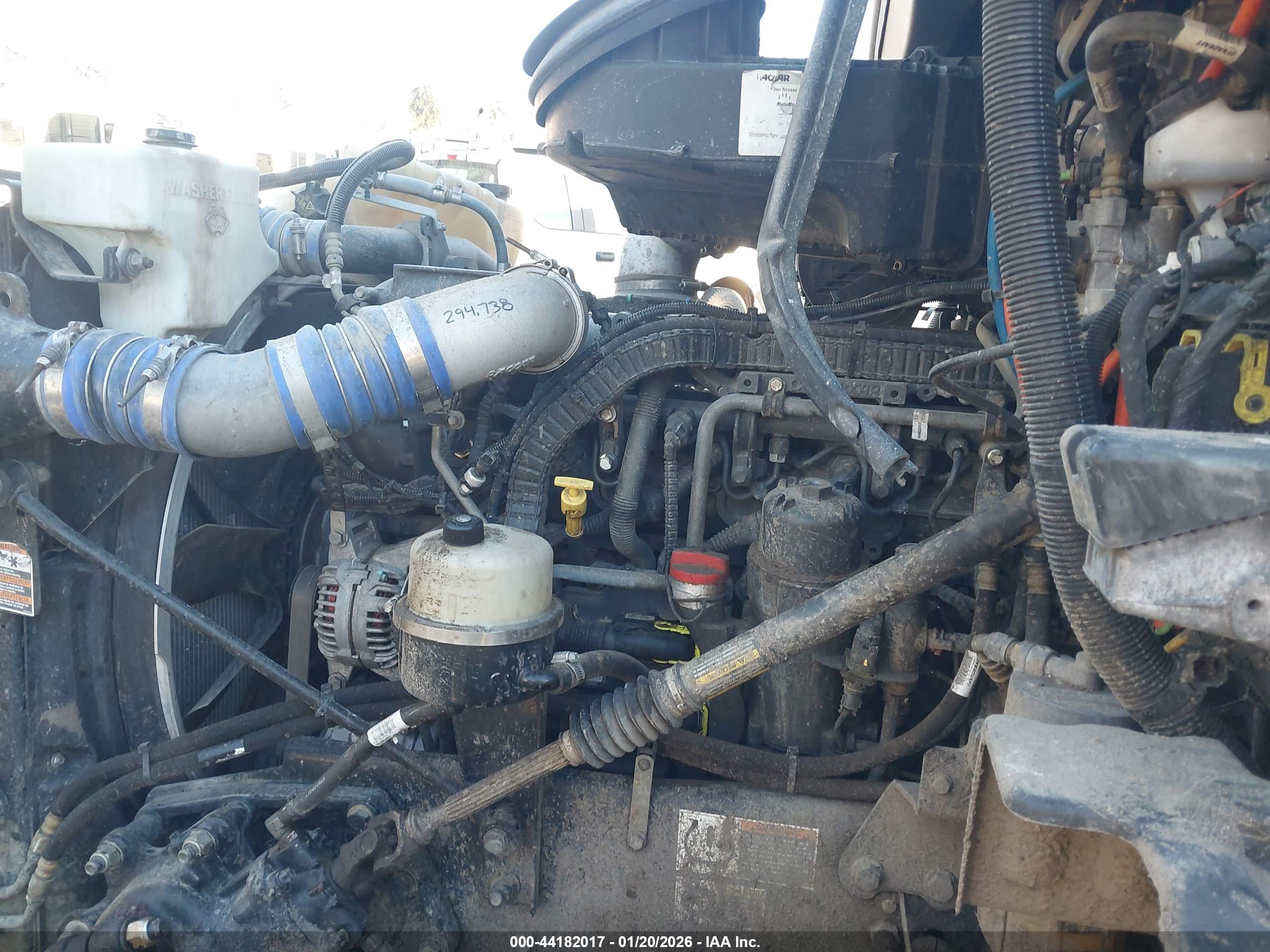 PETERBILT 579 image 10