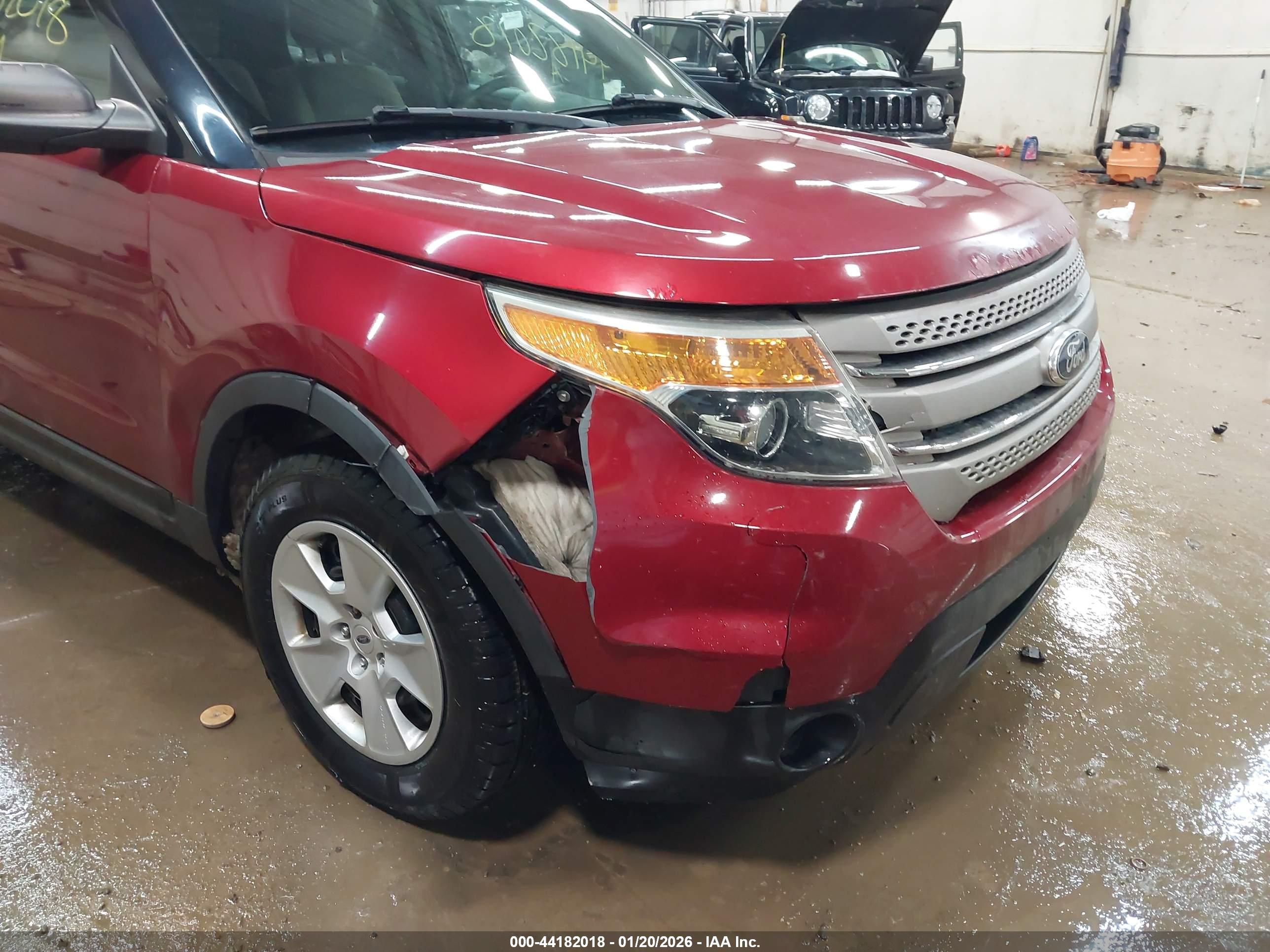 FORD EXPLORER image 6