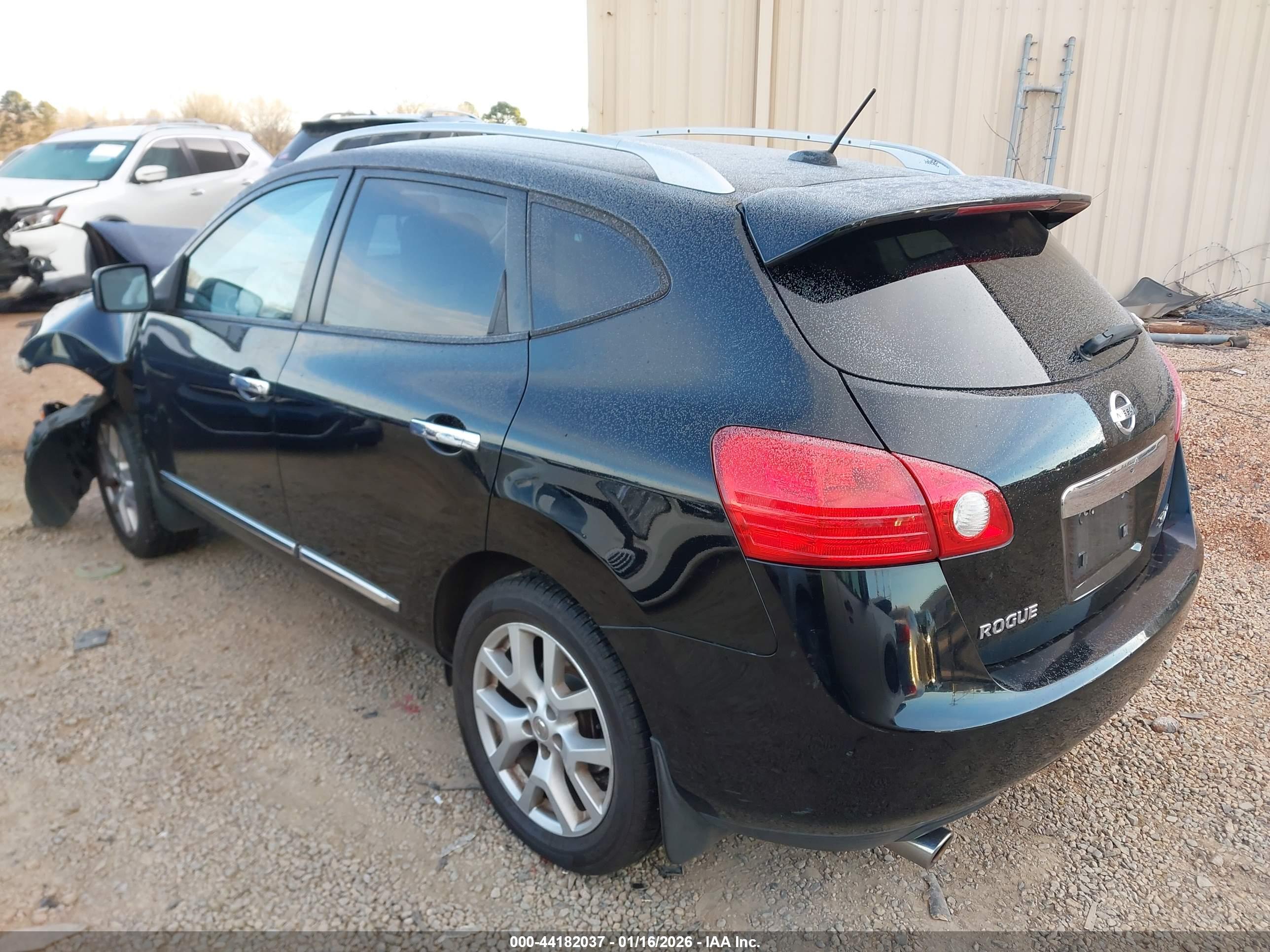 NISSAN ROGUE image 3