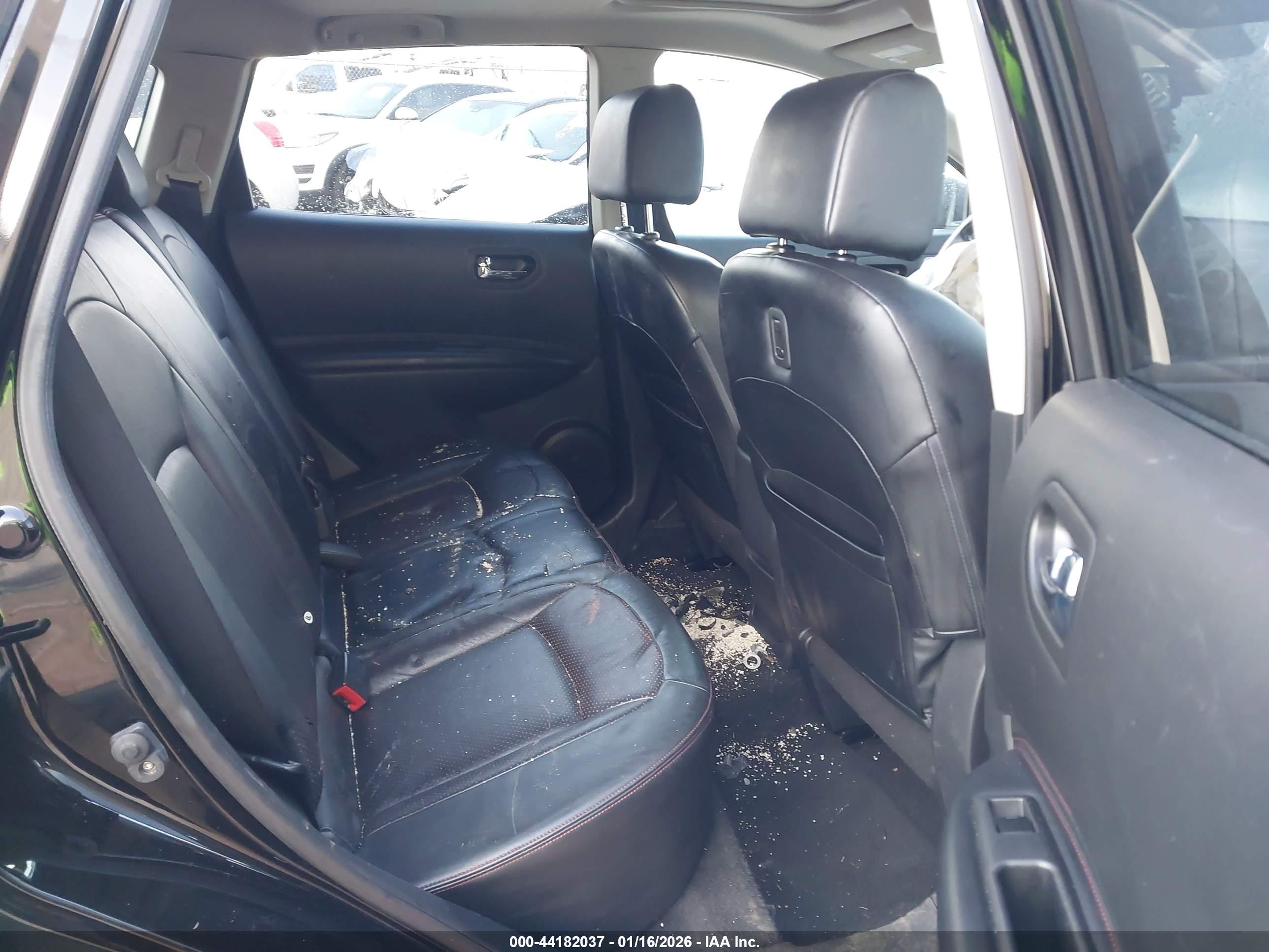 NISSAN ROGUE image 8