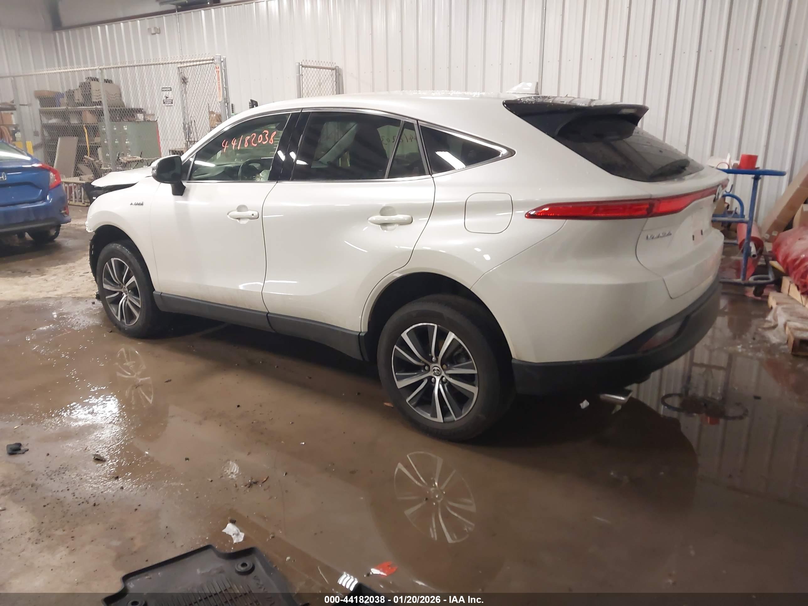 TOYOTA VENZA image 3