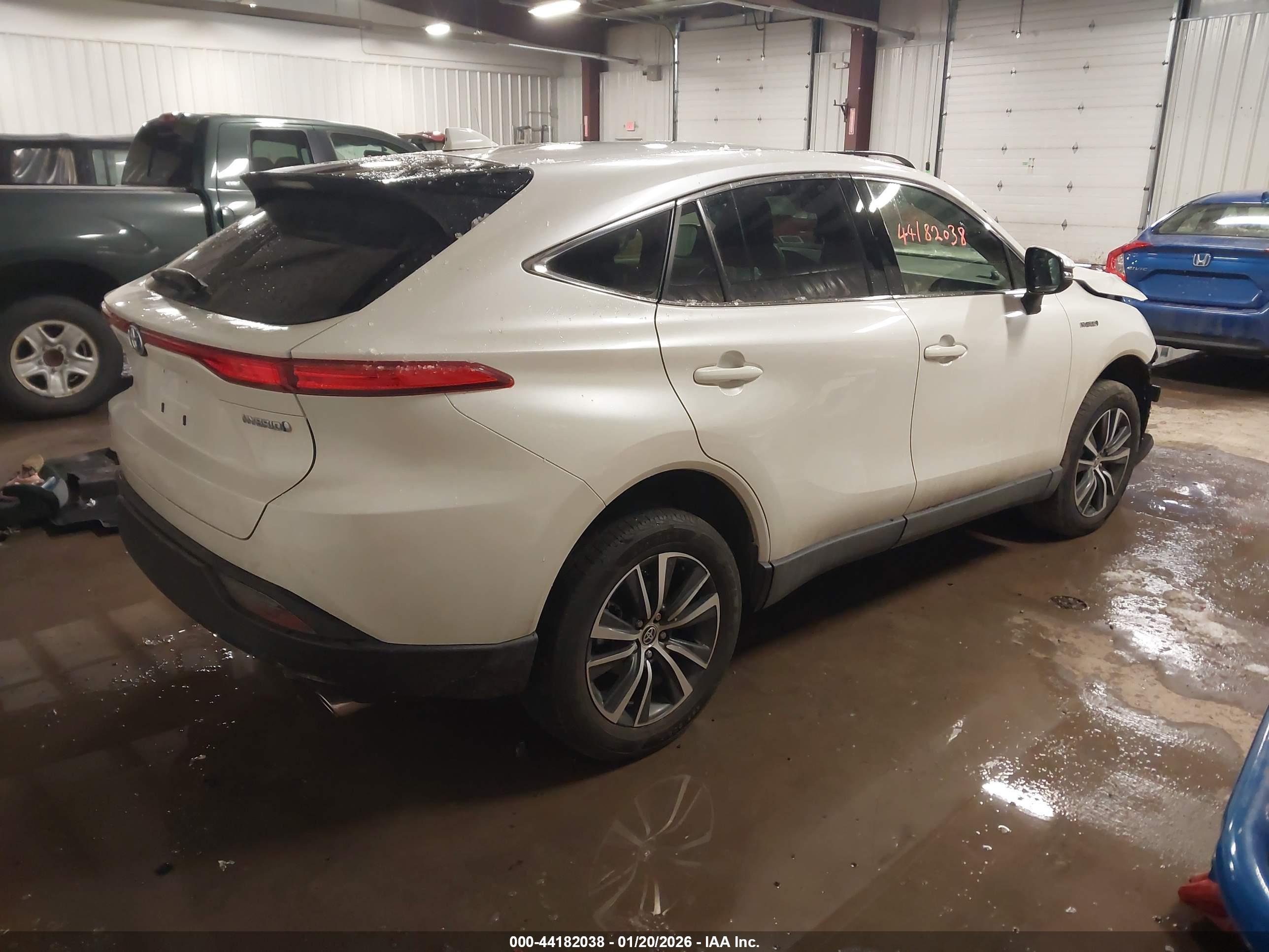 TOYOTA VENZA image 4