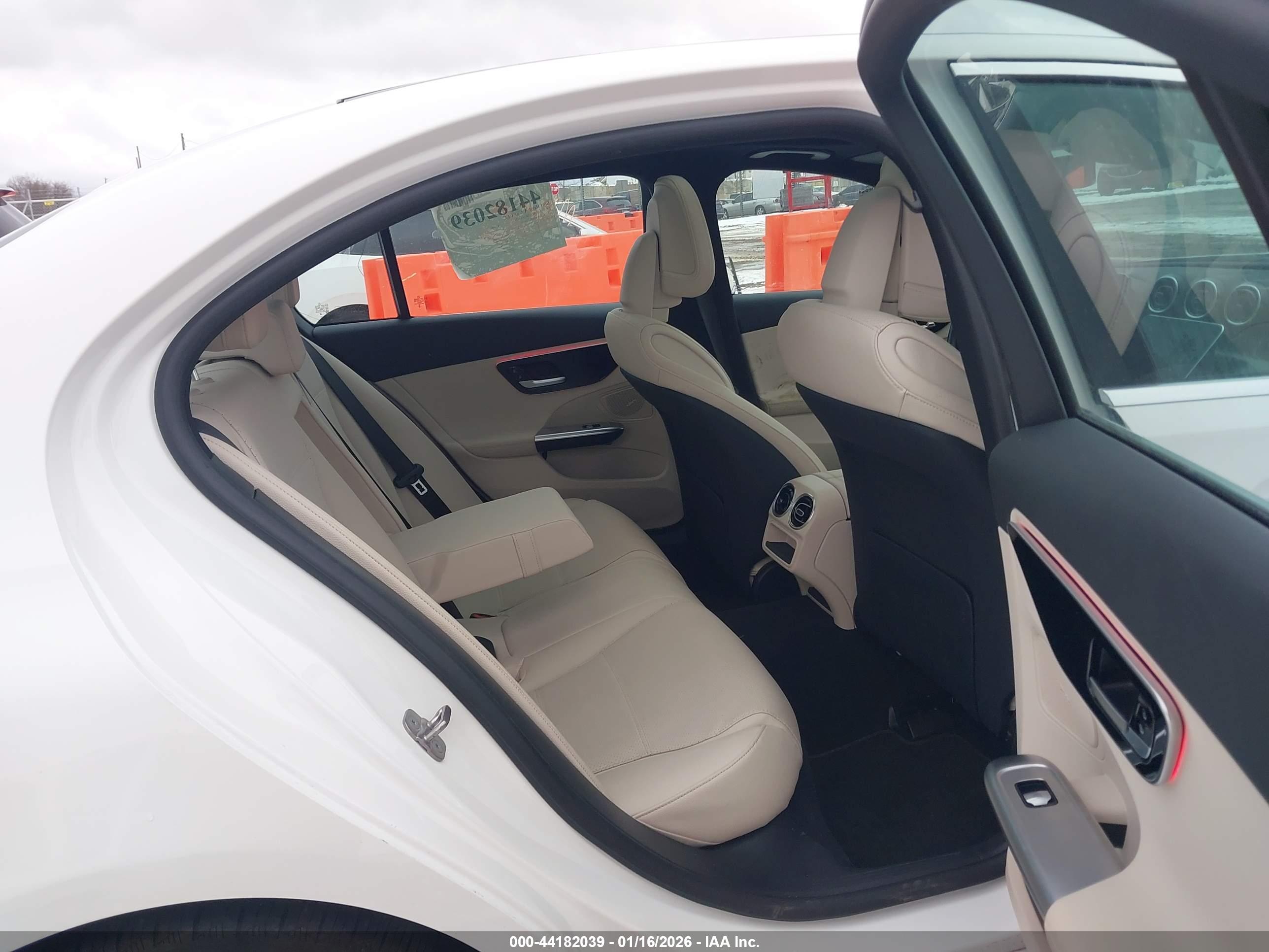 MERCEDES-BENZ C image 8