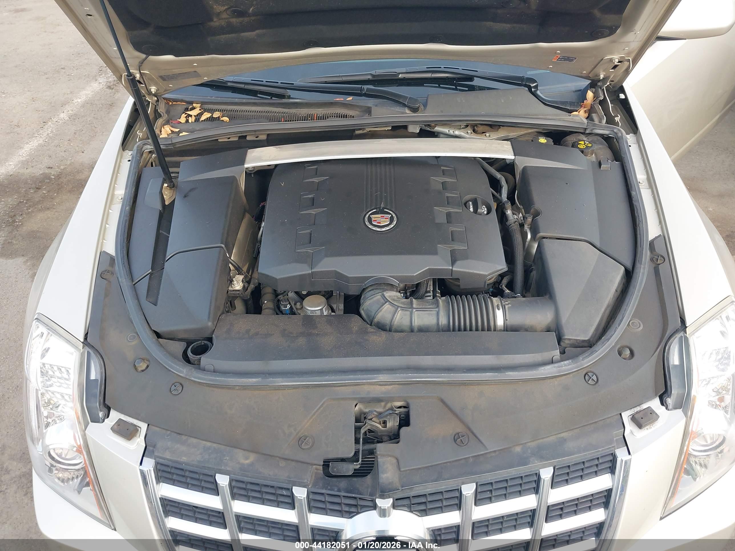 CADILLAC CTS image 10