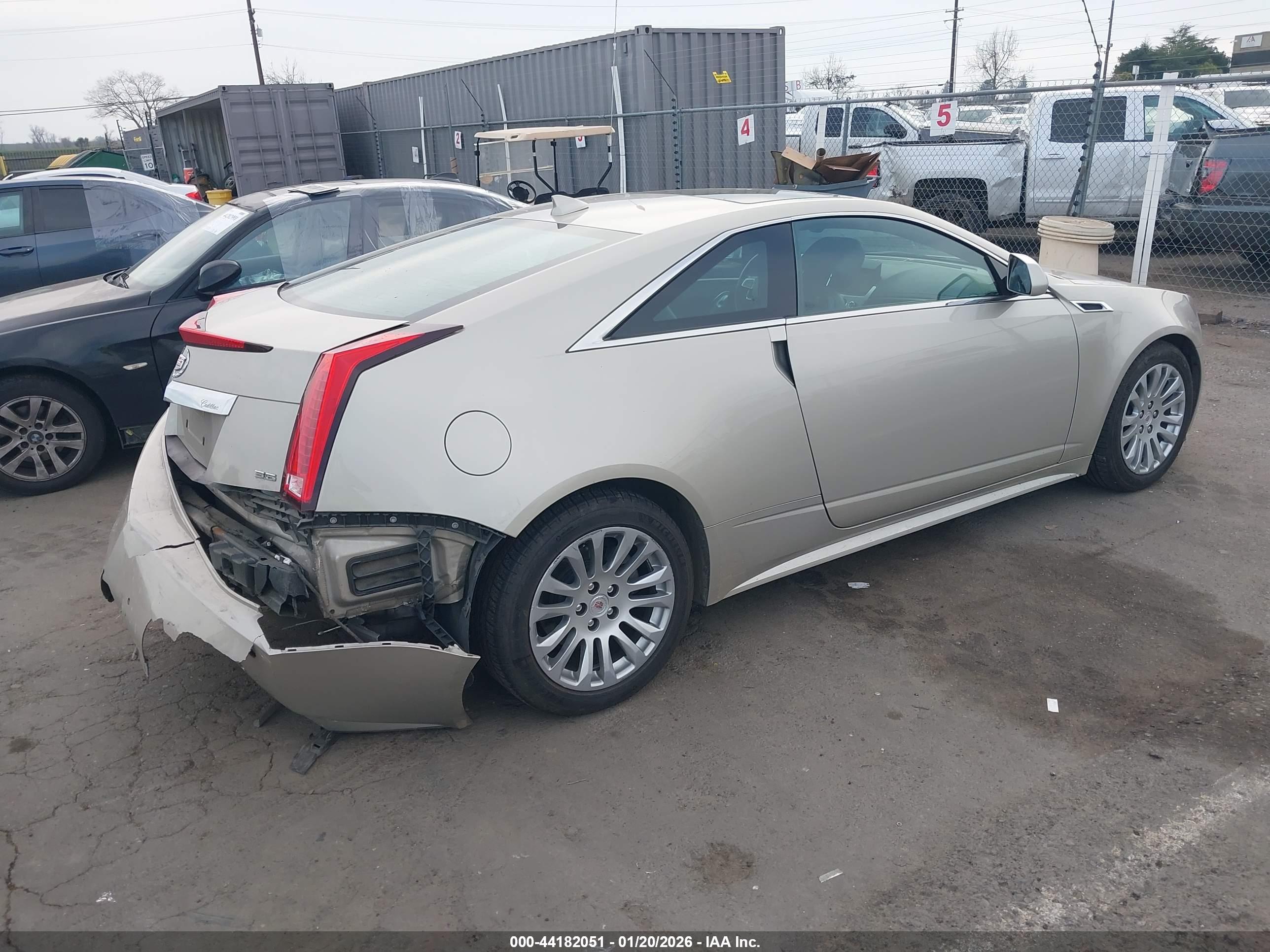 CADILLAC CTS image 4
