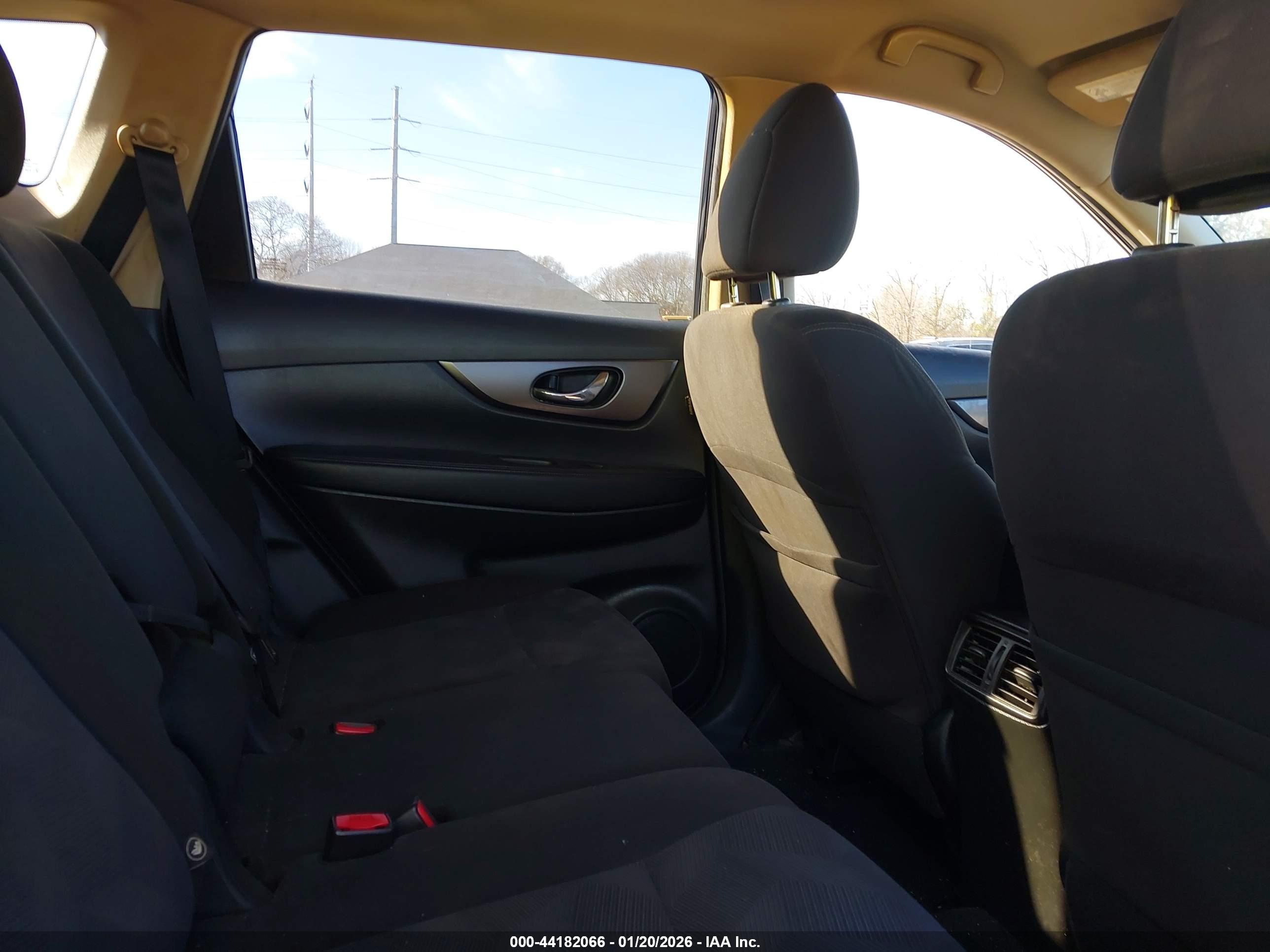 NISSAN ROGUE image 8