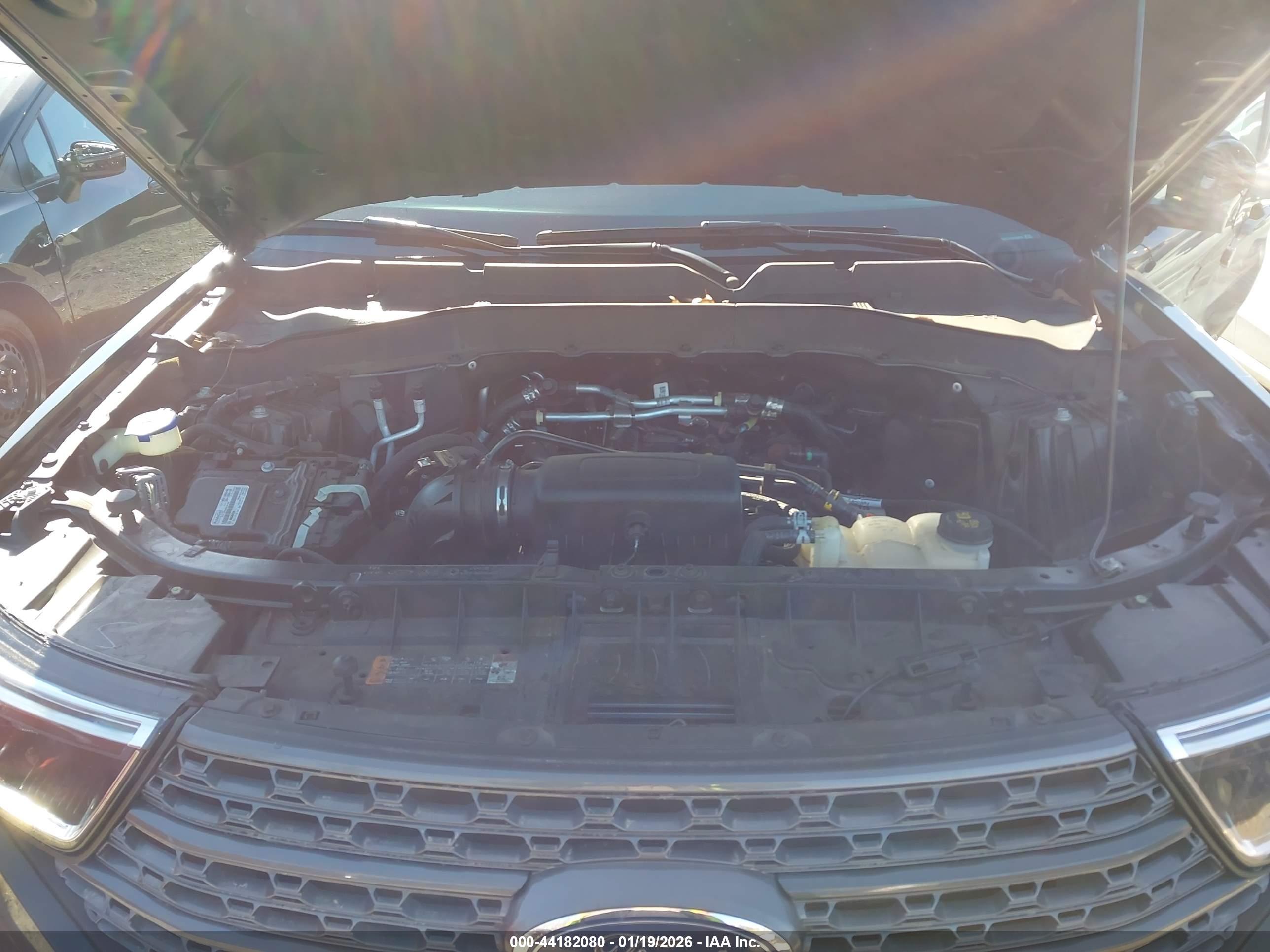 FORD EXPLORER image 10
