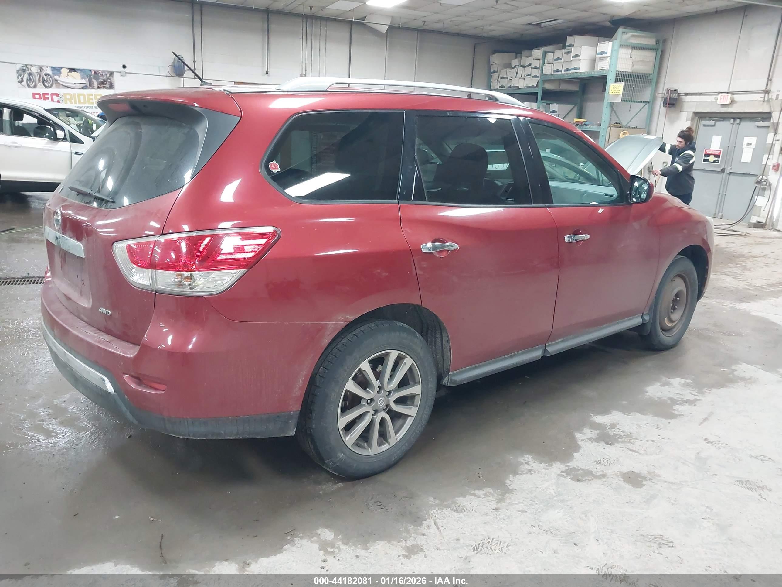 NISSAN PATHFINDER image 4