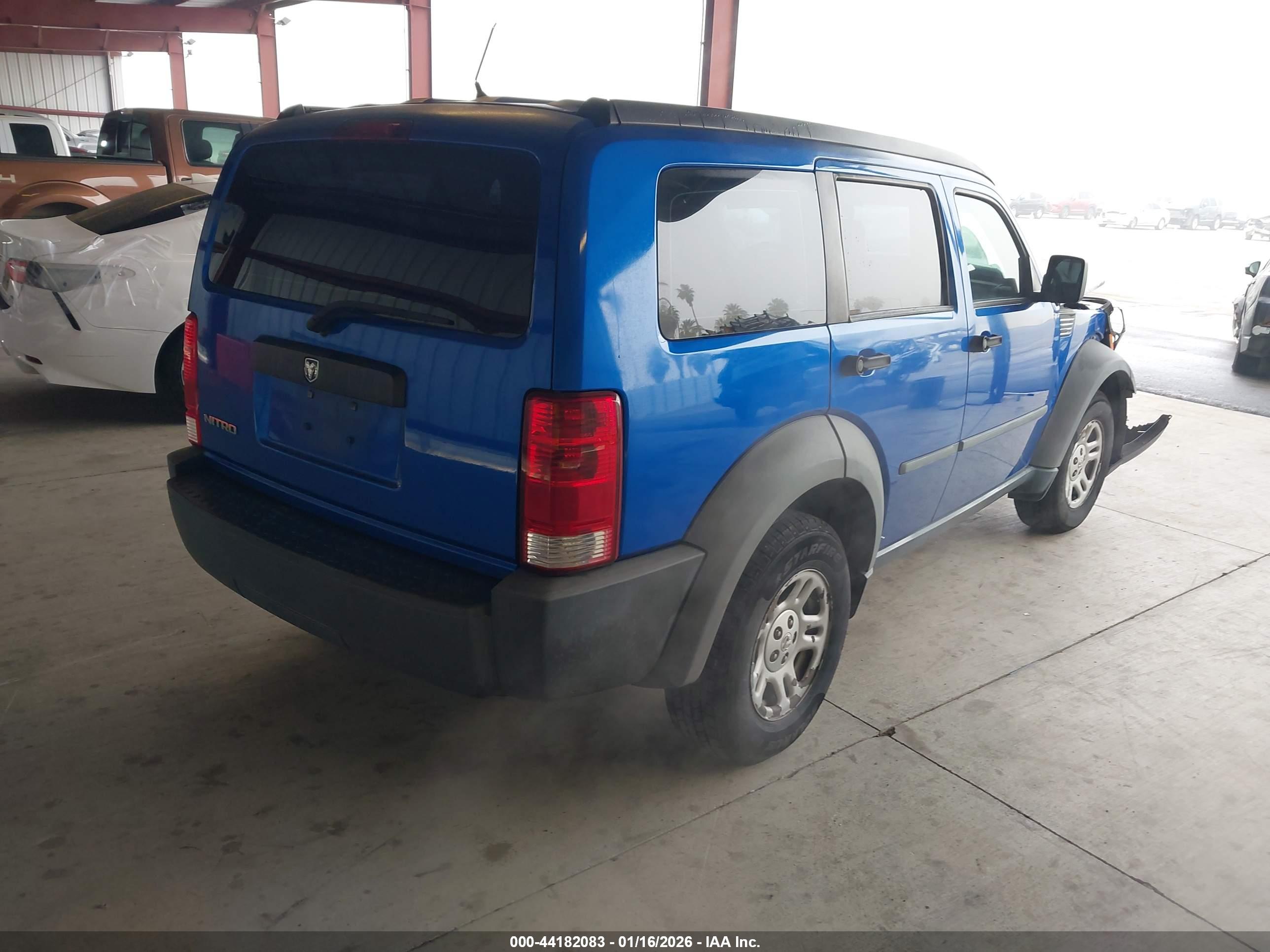 DODGE NITRO image 4
