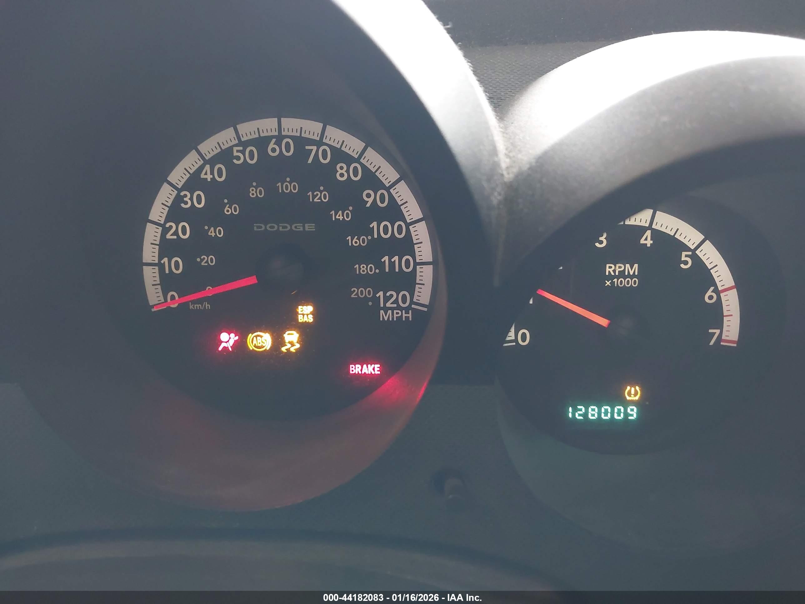 DODGE NITRO image 7
