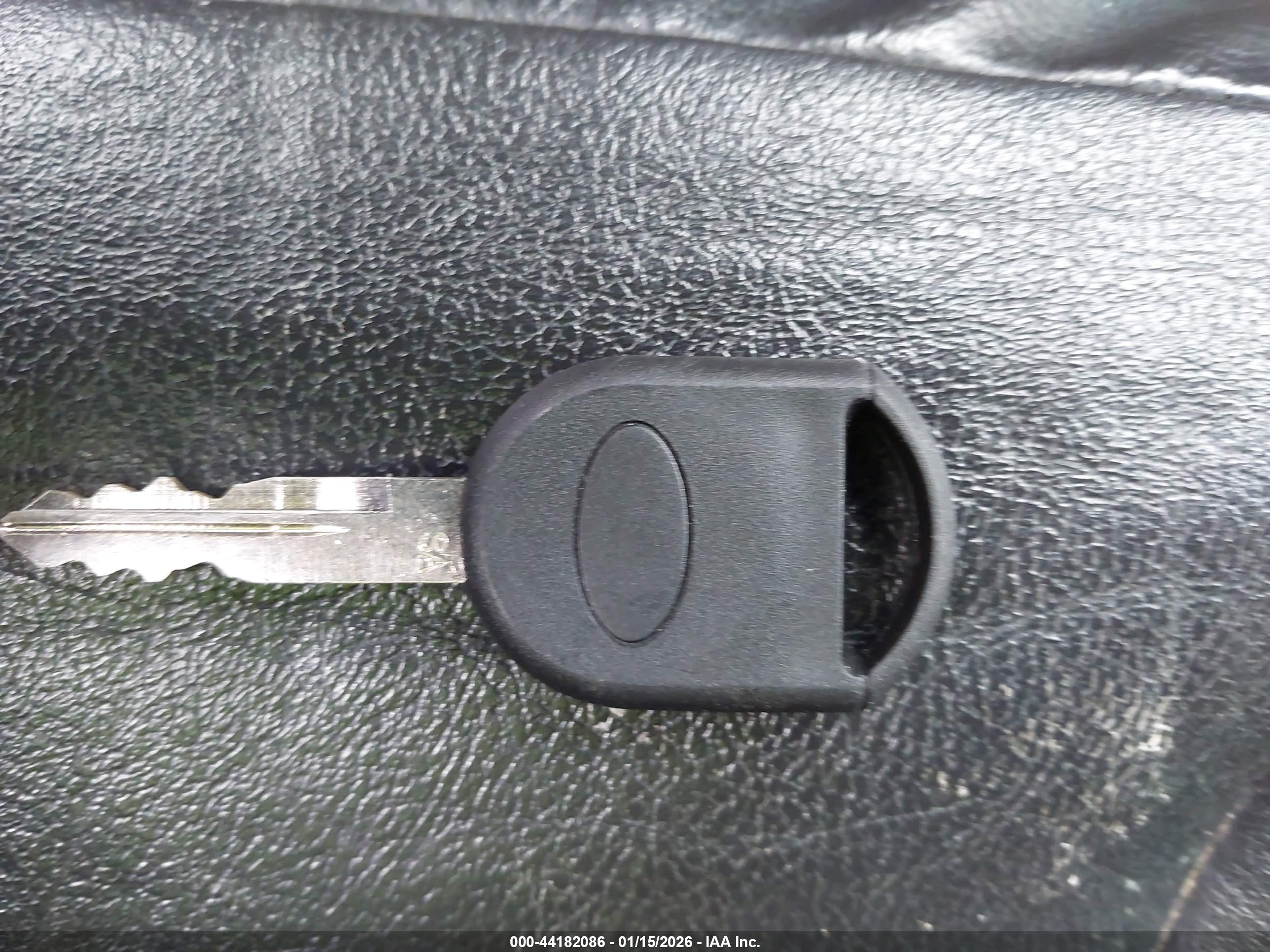 FORD EXPLORER image 11