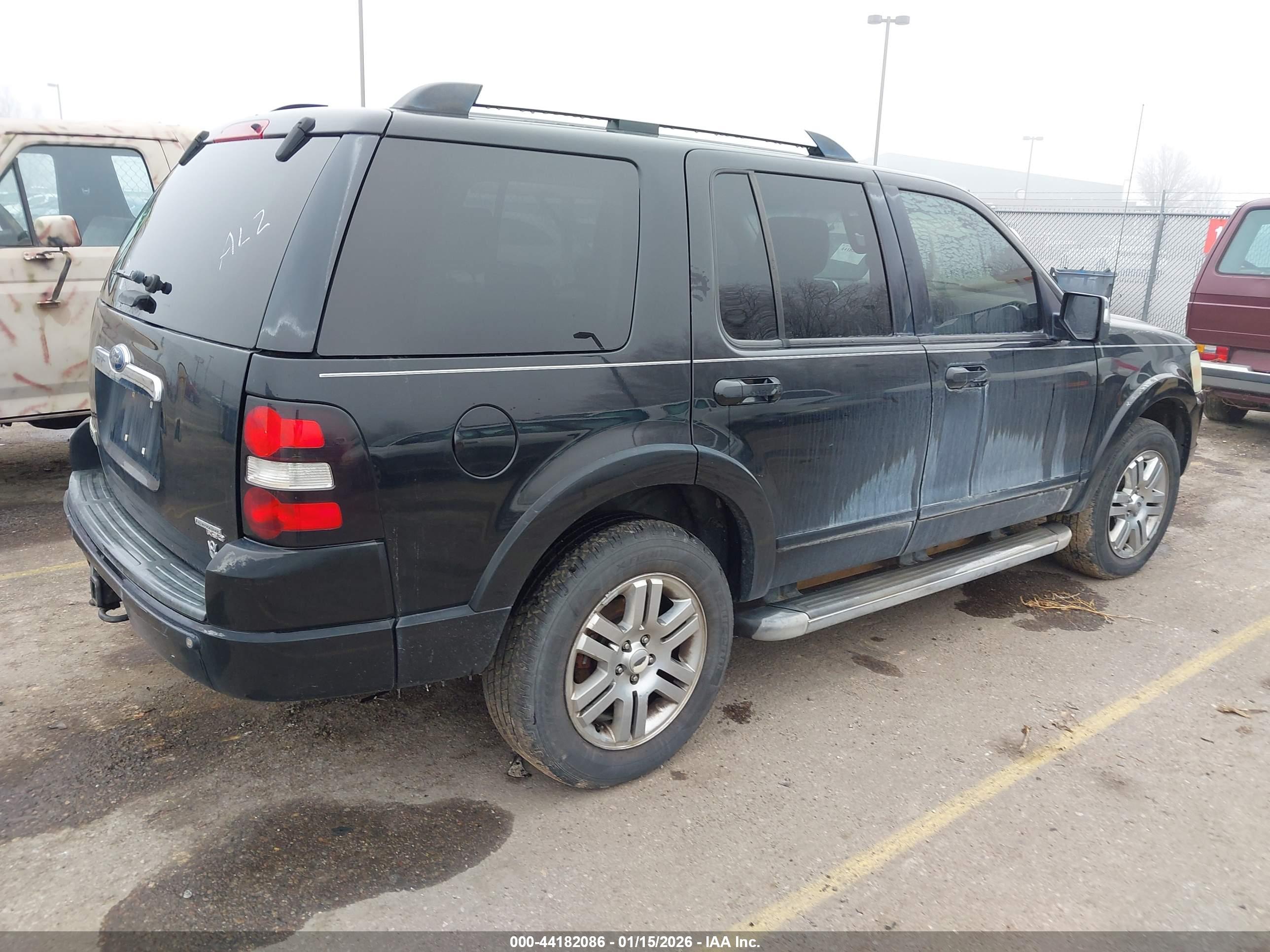 FORD EXPLORER image 4