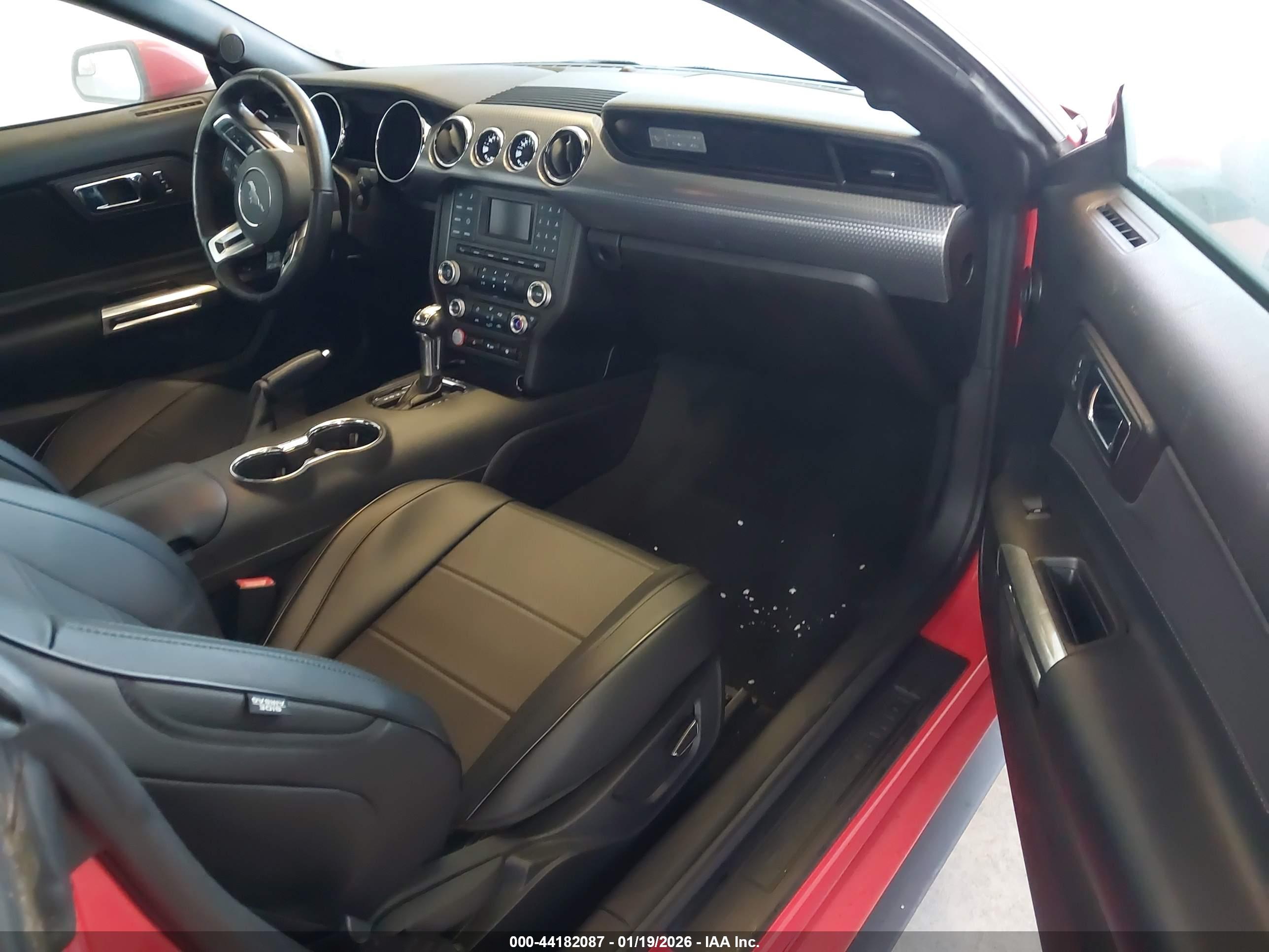 FORD MUSTANG image 5