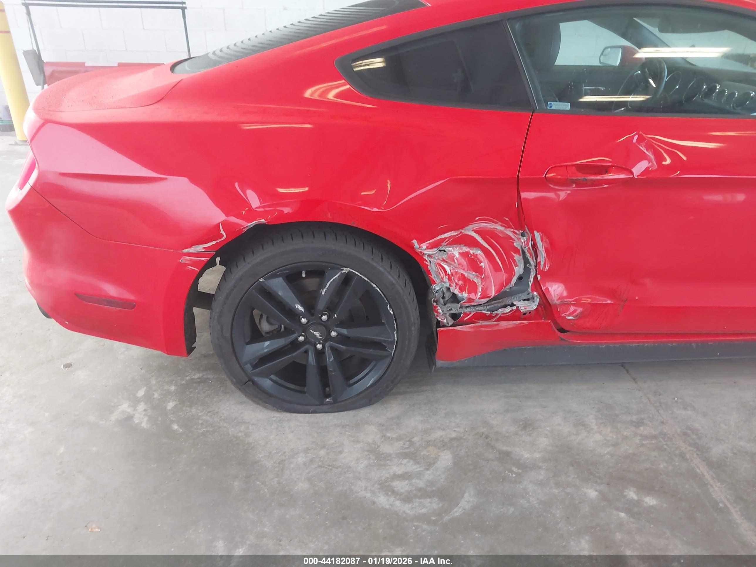 FORD MUSTANG image 6