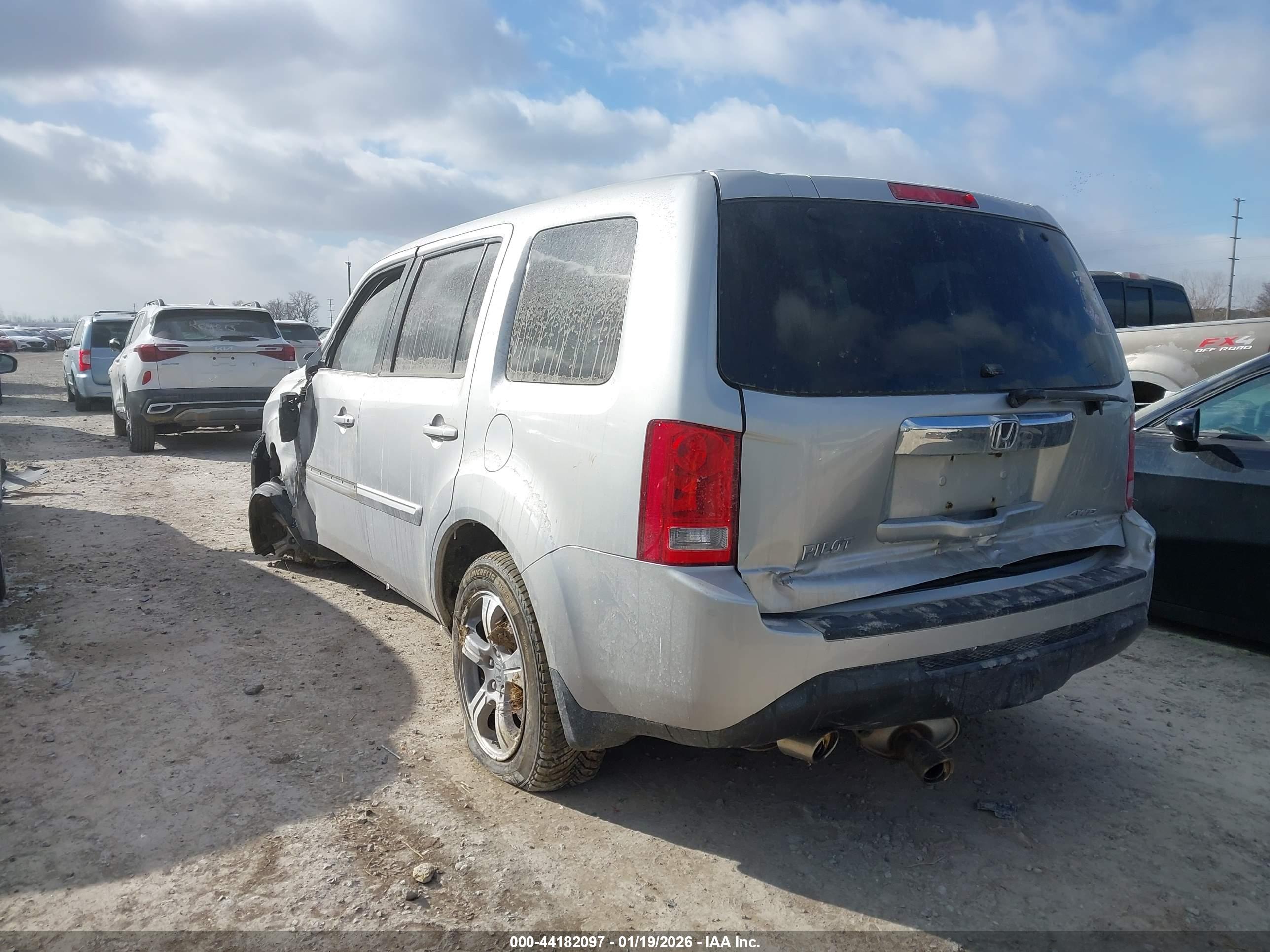 HONDA PILOT image 3