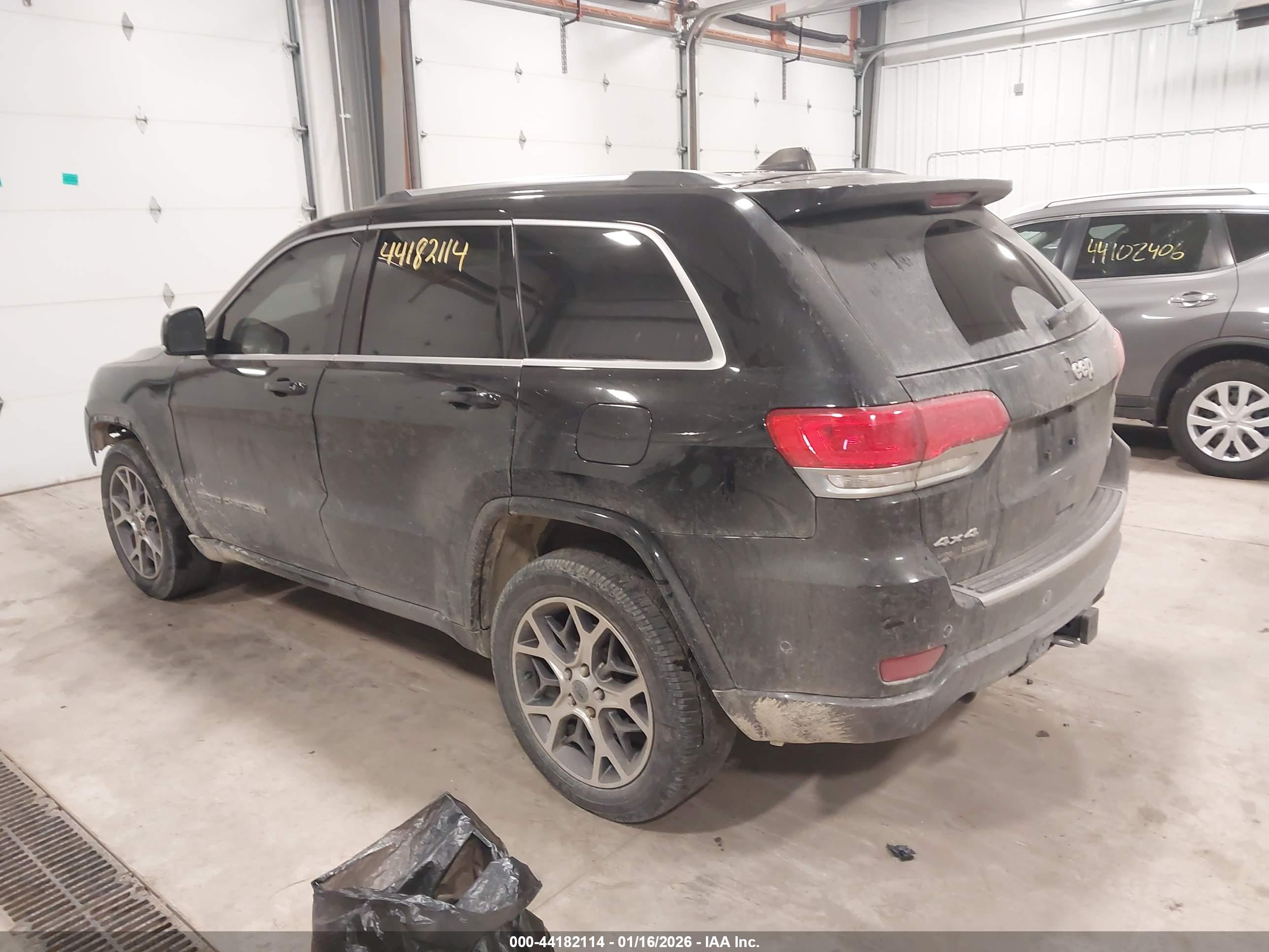JEEP GRAND image 3
