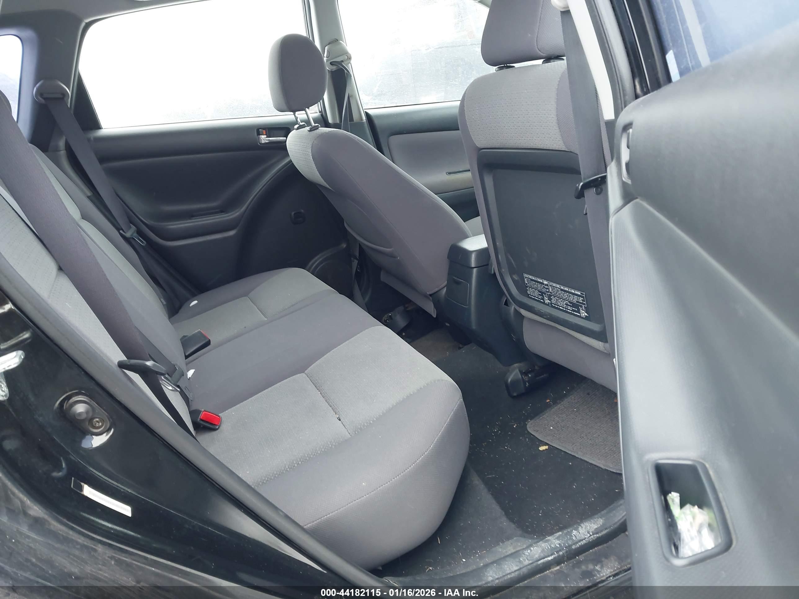TOYOTA MATRIX image 8