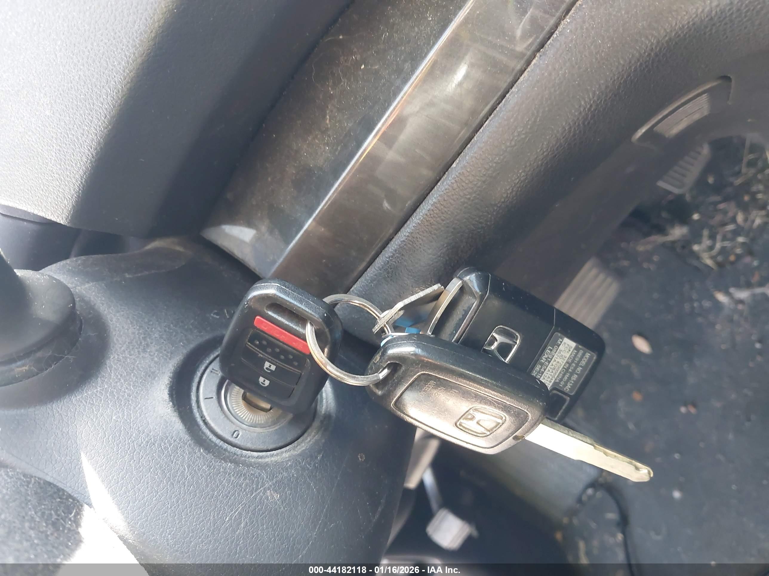 HONDA CR-V image 11