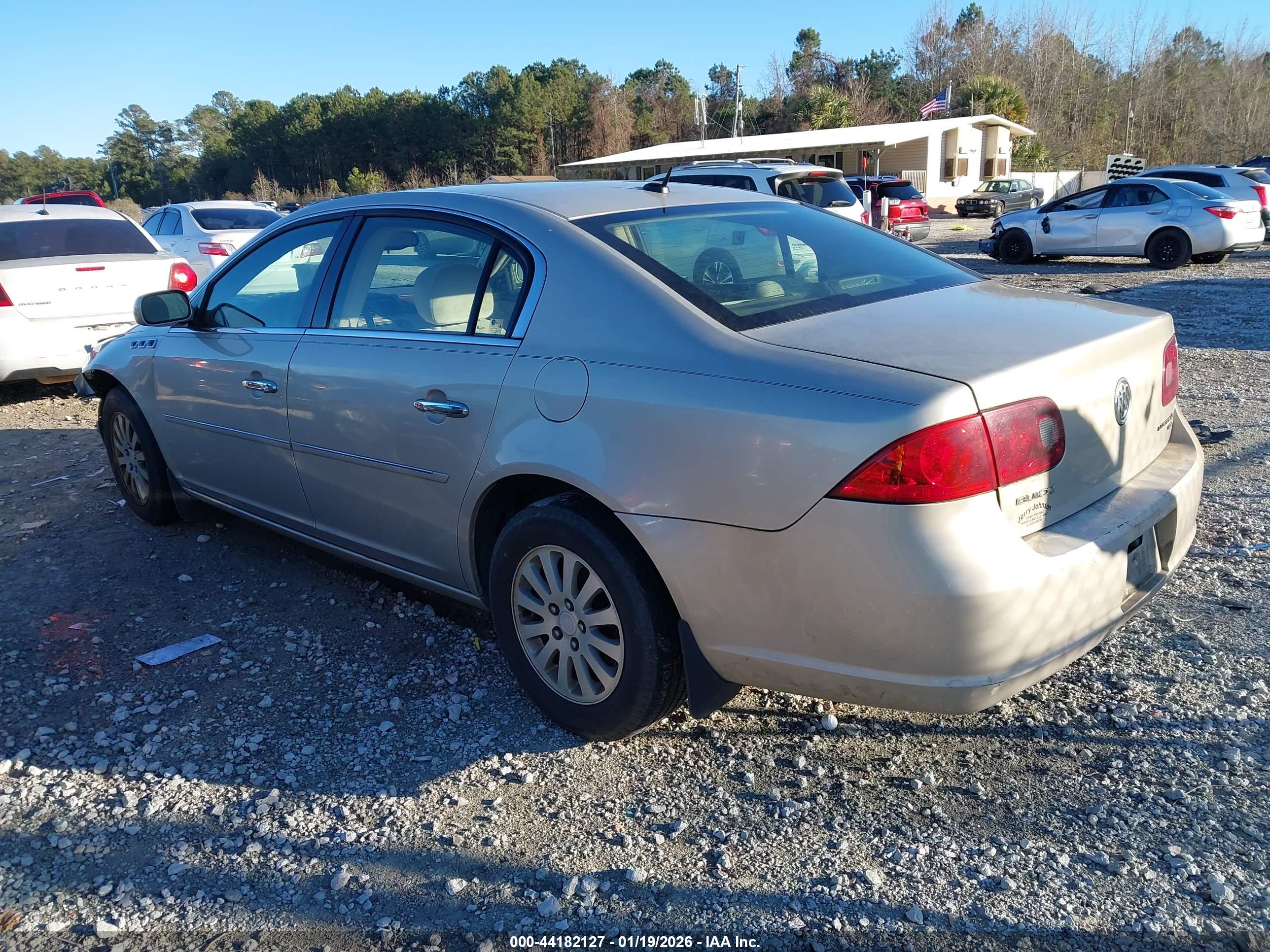 BUICK LUCERNE image 3