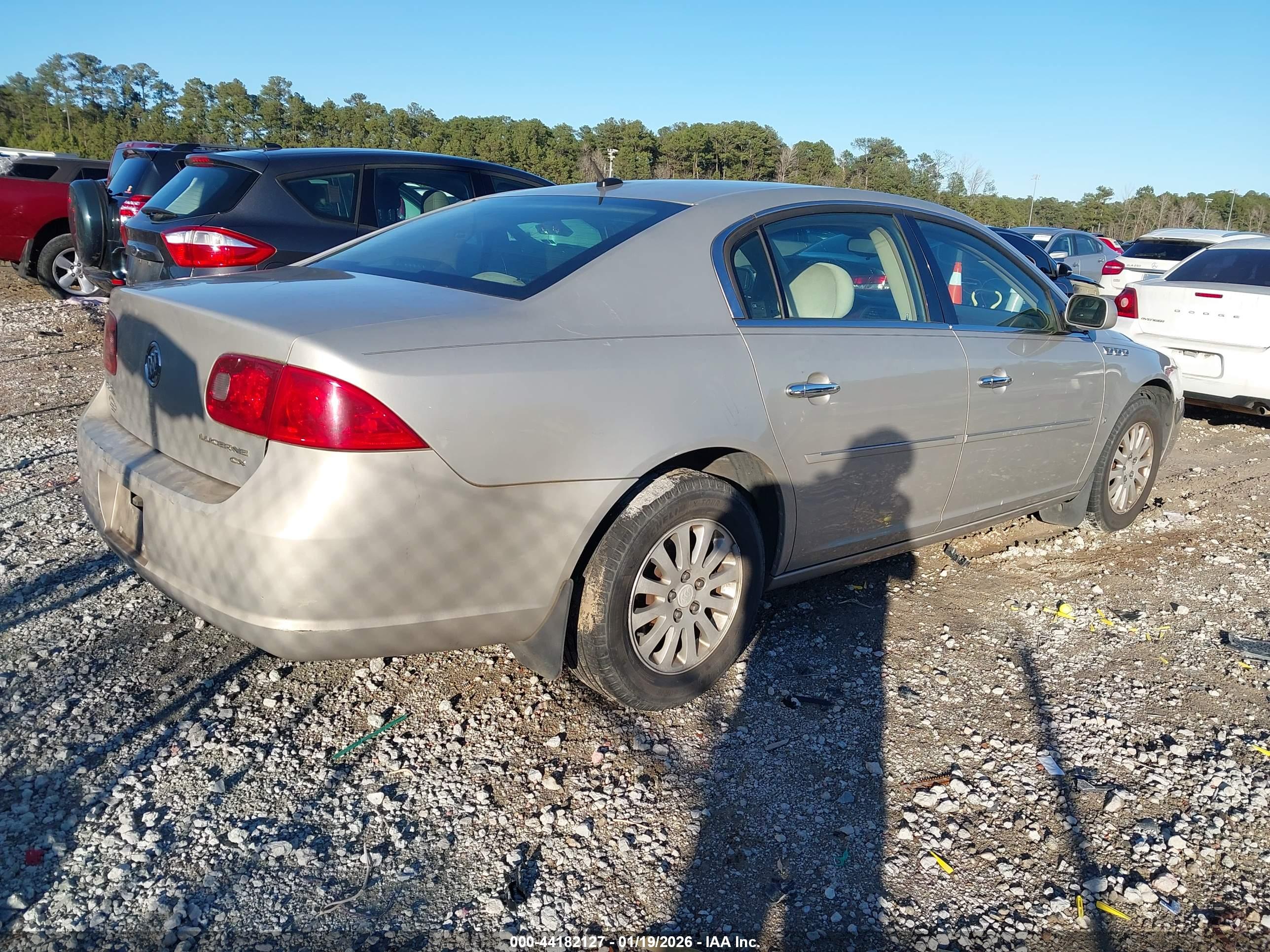 BUICK LUCERNE image 4