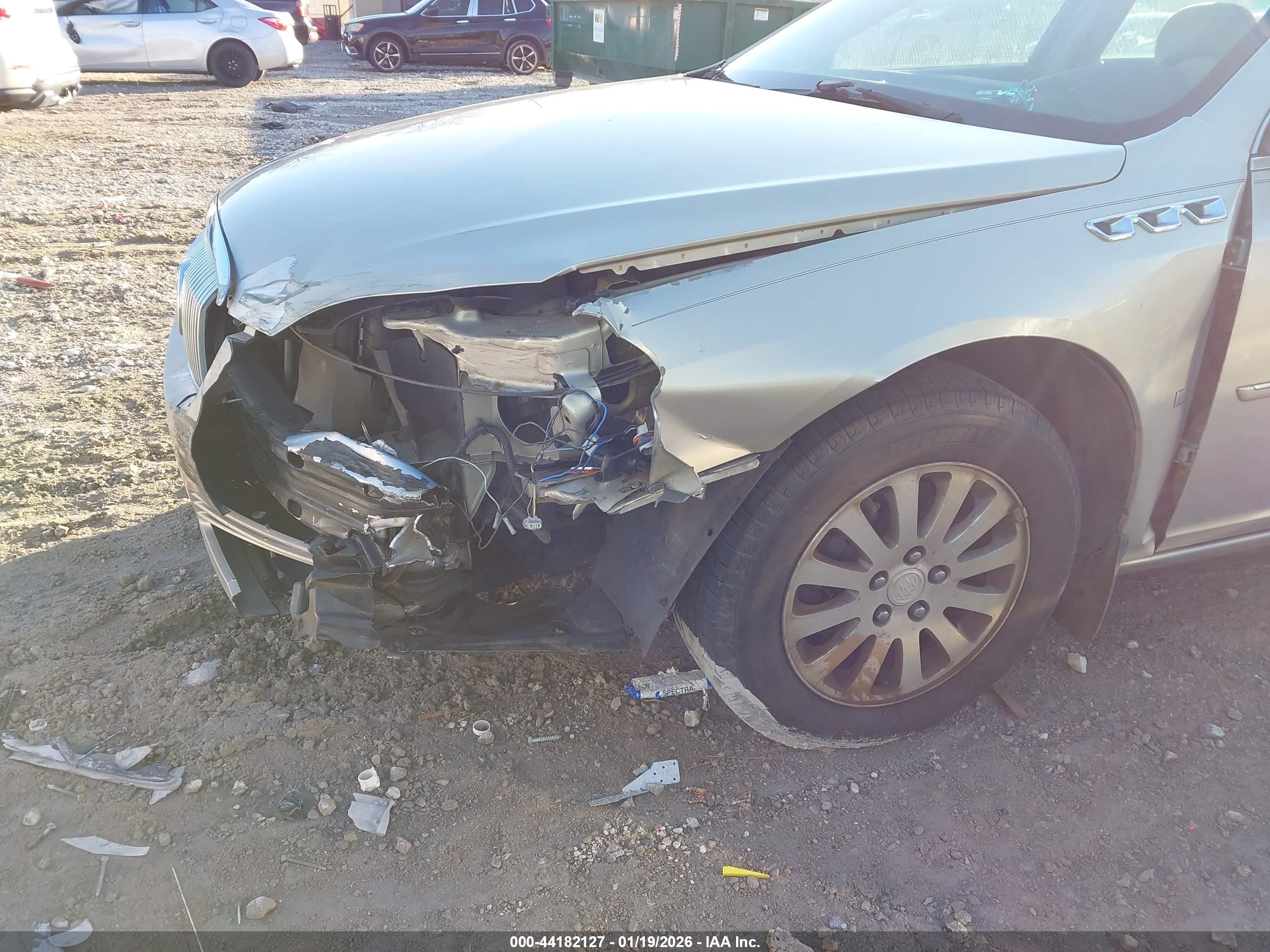 BUICK LUCERNE image 6