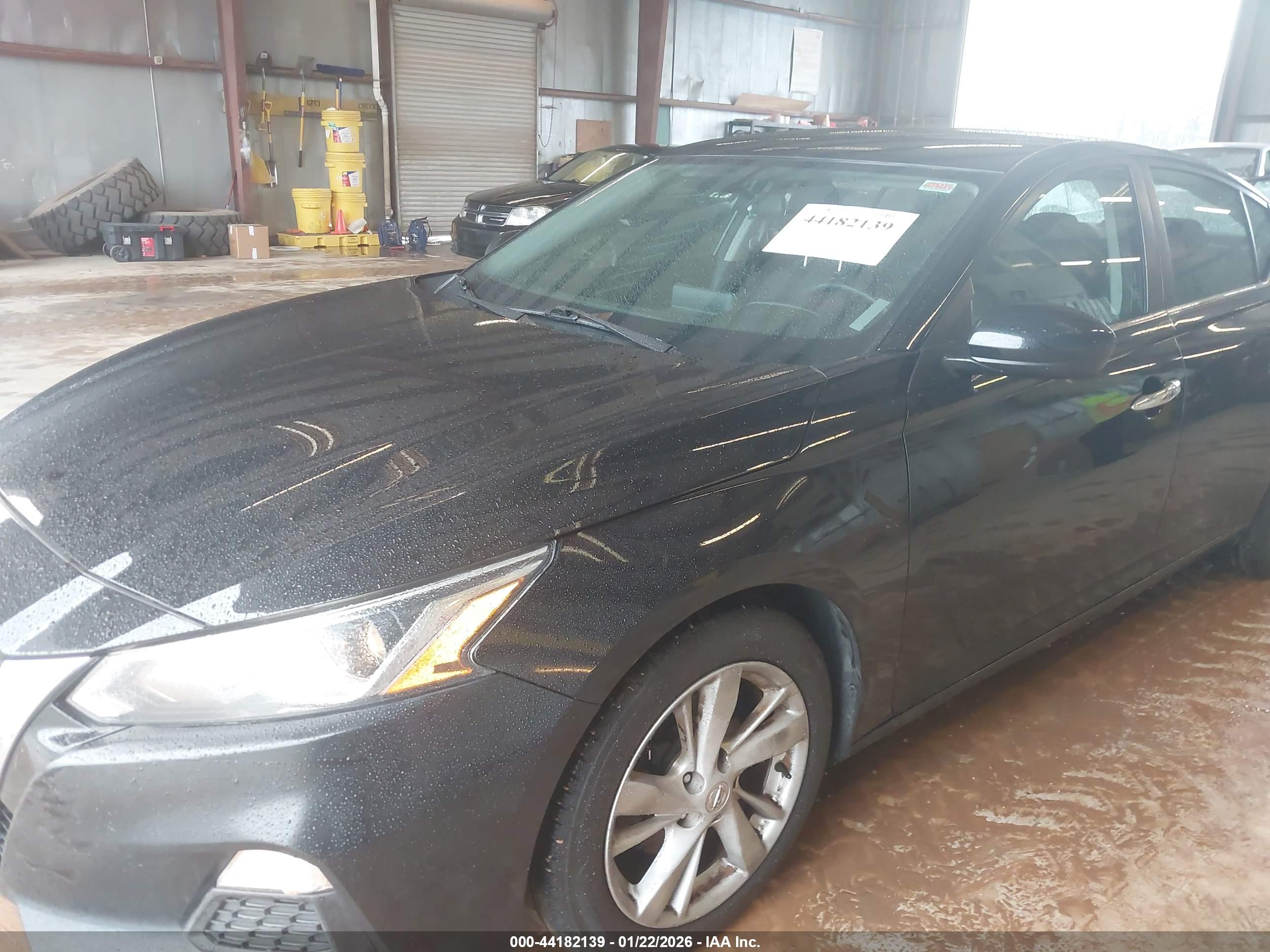 NISSAN ALTIMA image 6