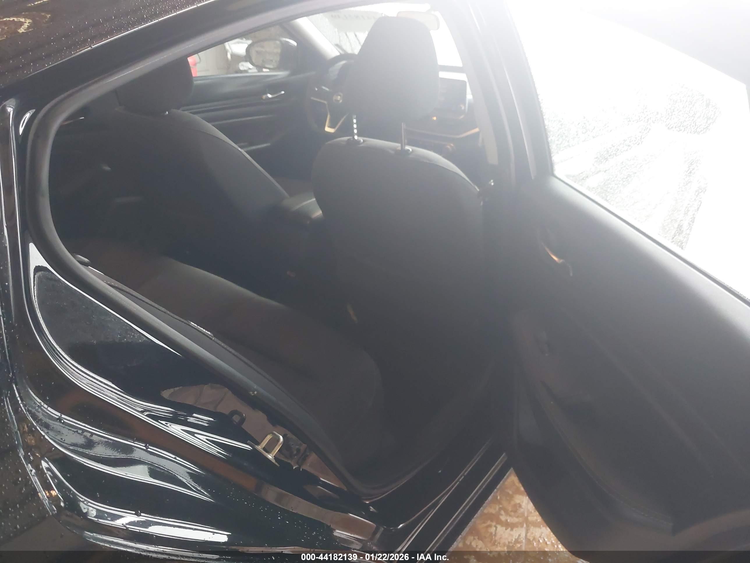 NISSAN ALTIMA image 8