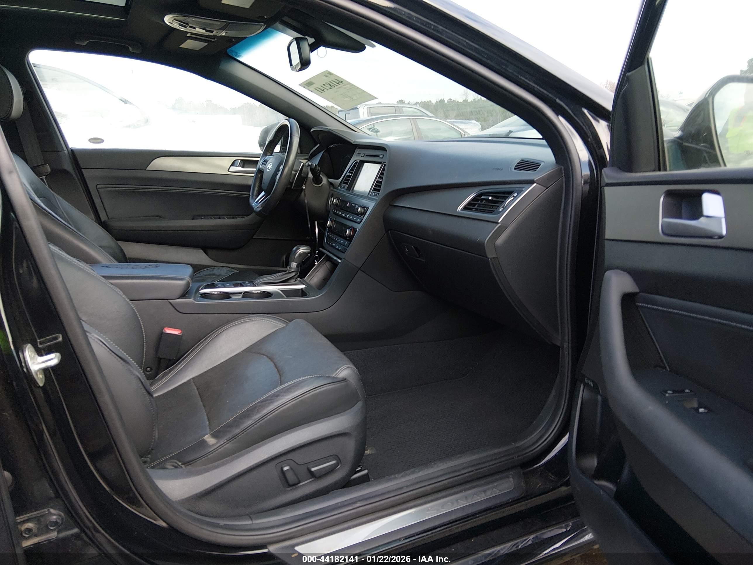 HYUNDAI SONATA image 5