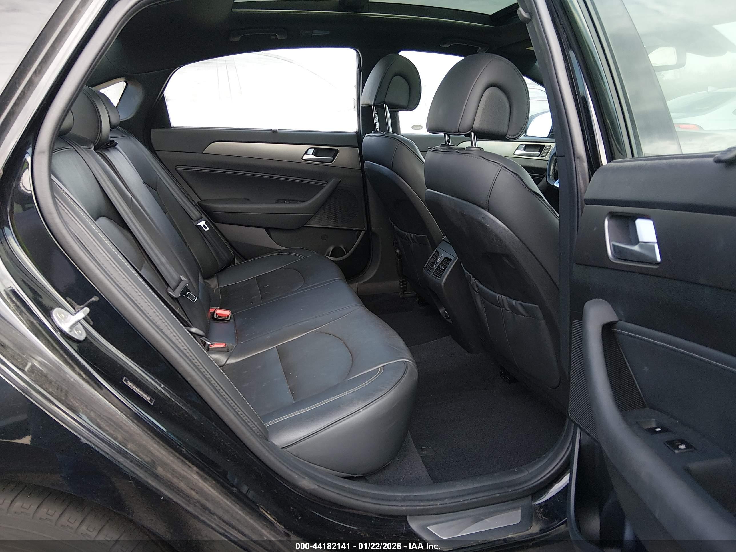 HYUNDAI SONATA image 8