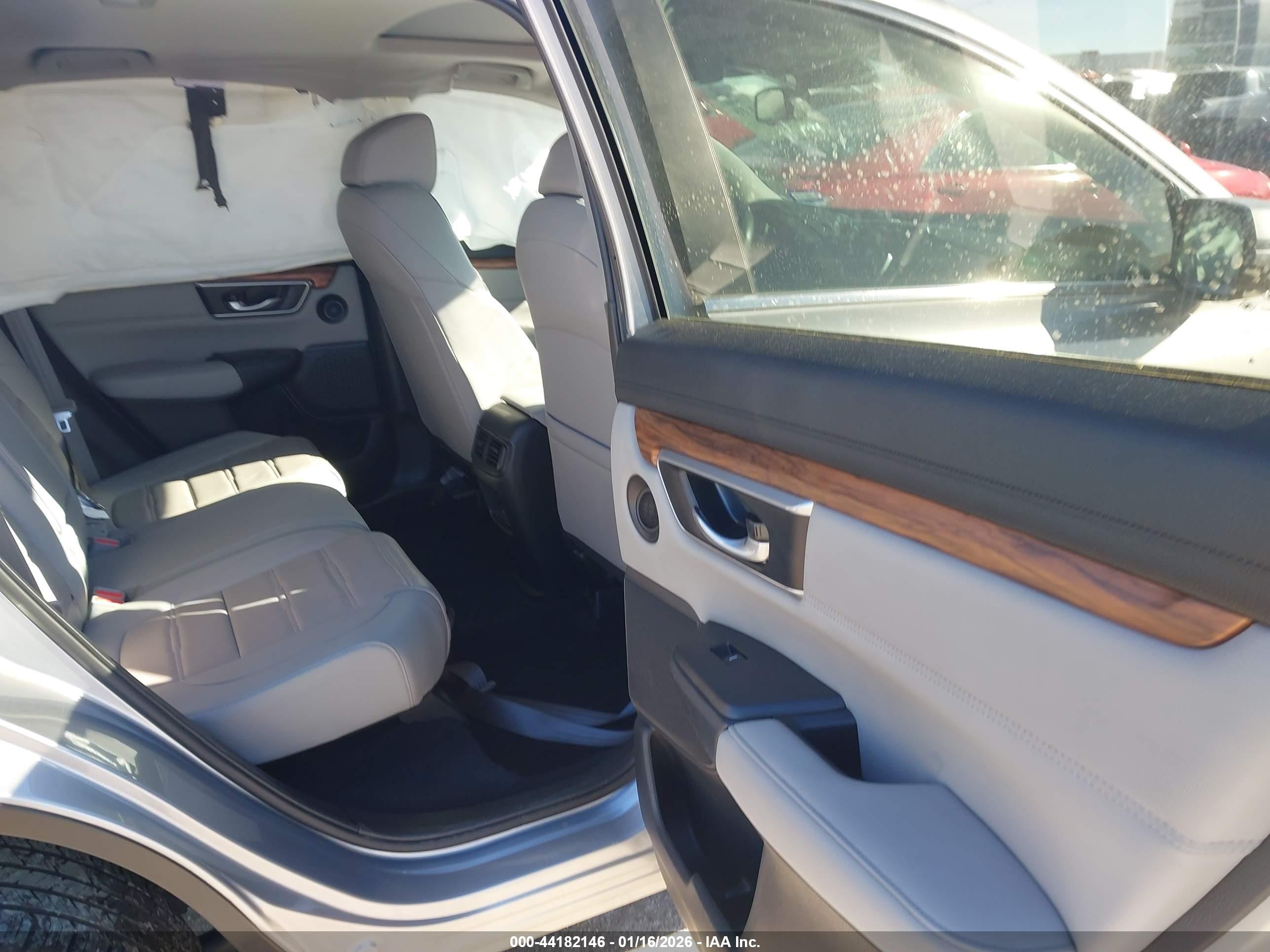 HONDA CR-V image 8
